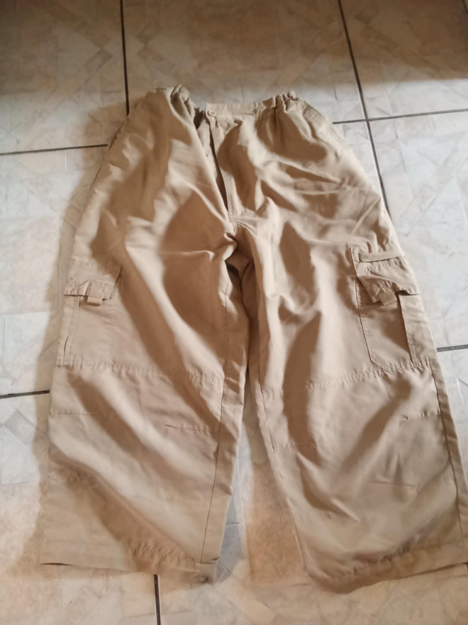 troc de troc pantacourt homme taille 5    (48/50  ) tres bon etat image 1