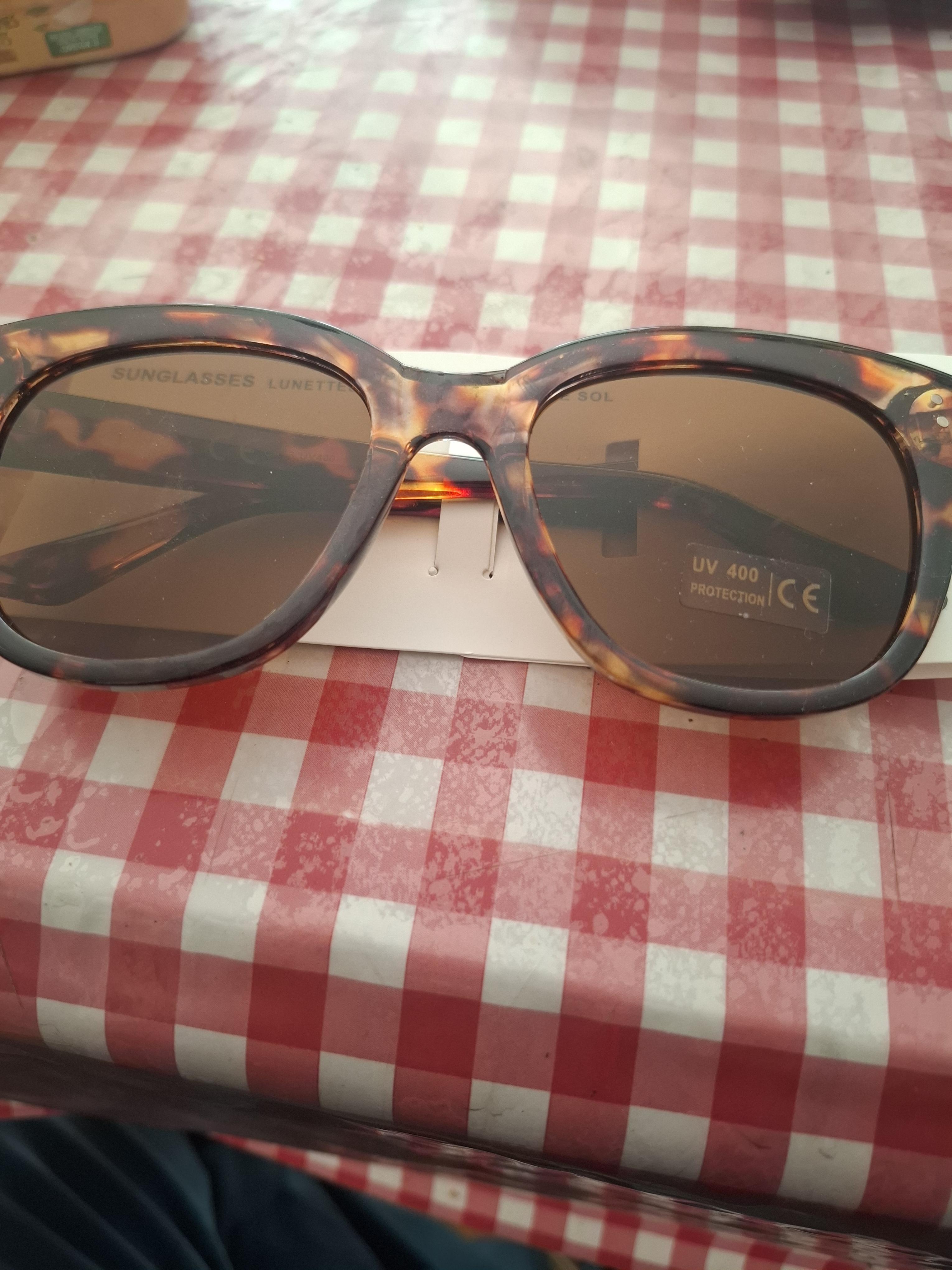 troc de troc lunette de soleil image 0