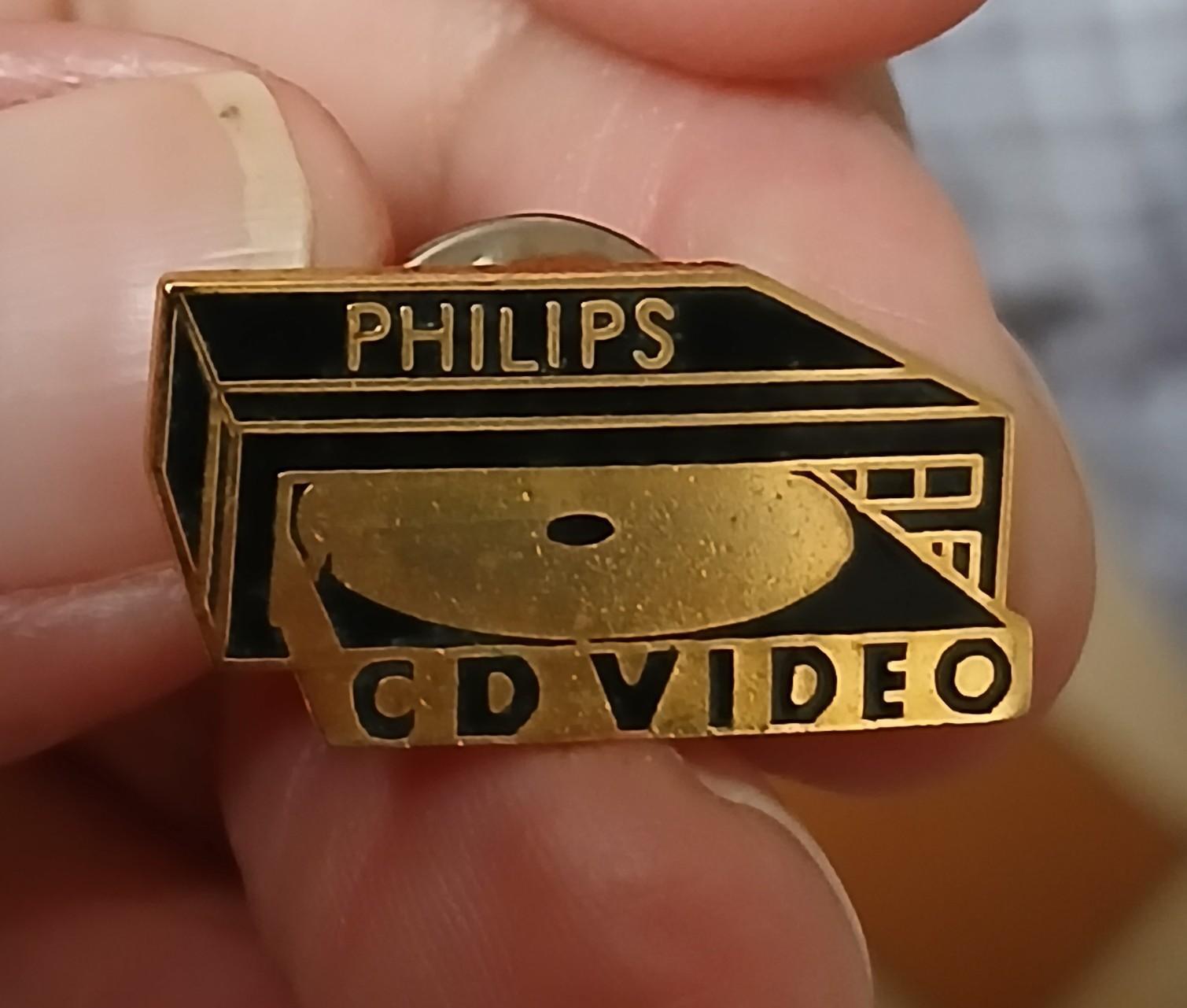 troc de troc reserver. un pins ' philips cd. video ' image 0