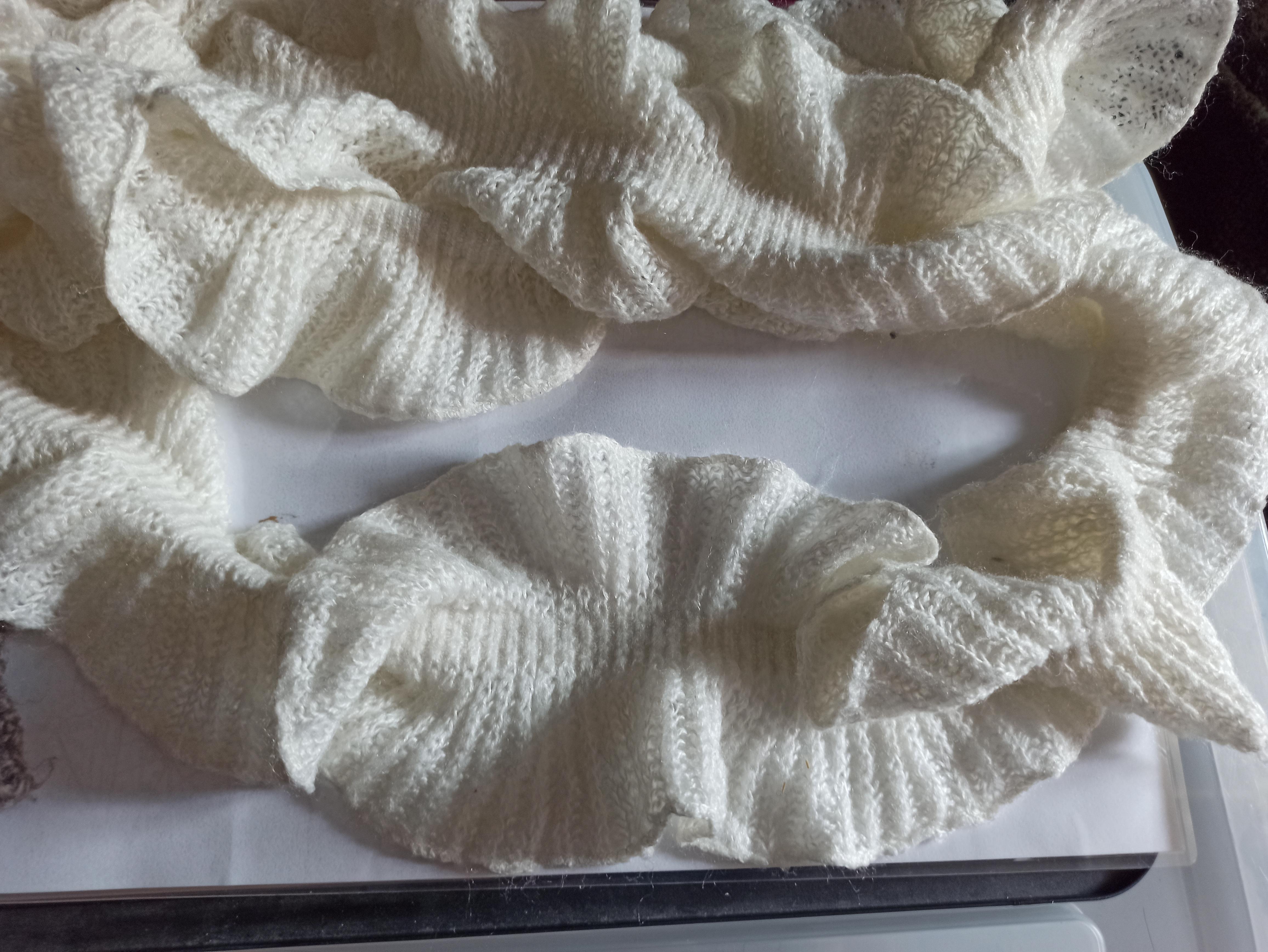 troc de troc jolie écharpe blanche fait main image 0