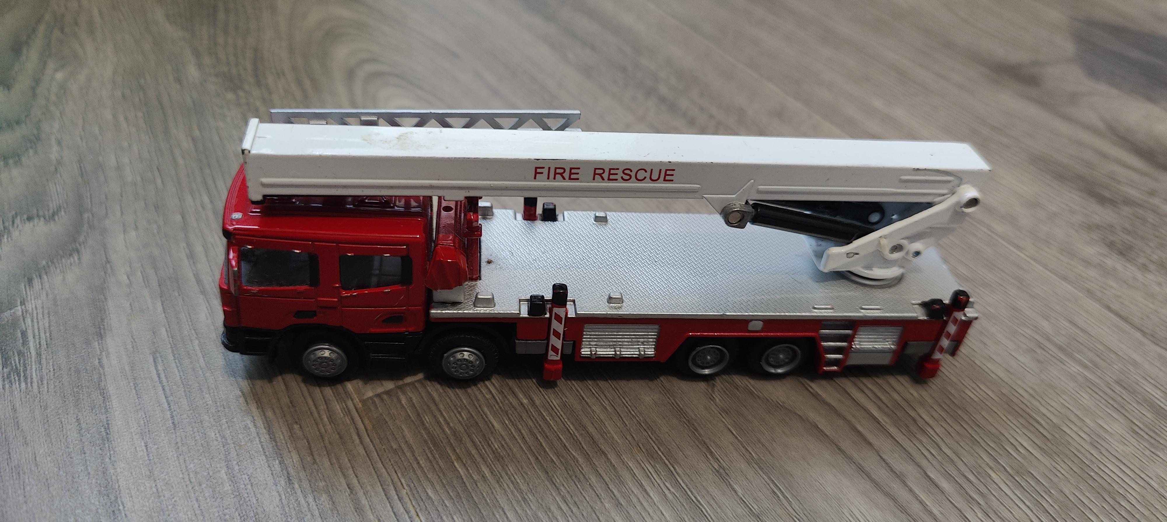 troc de troc camion de pompier image 0