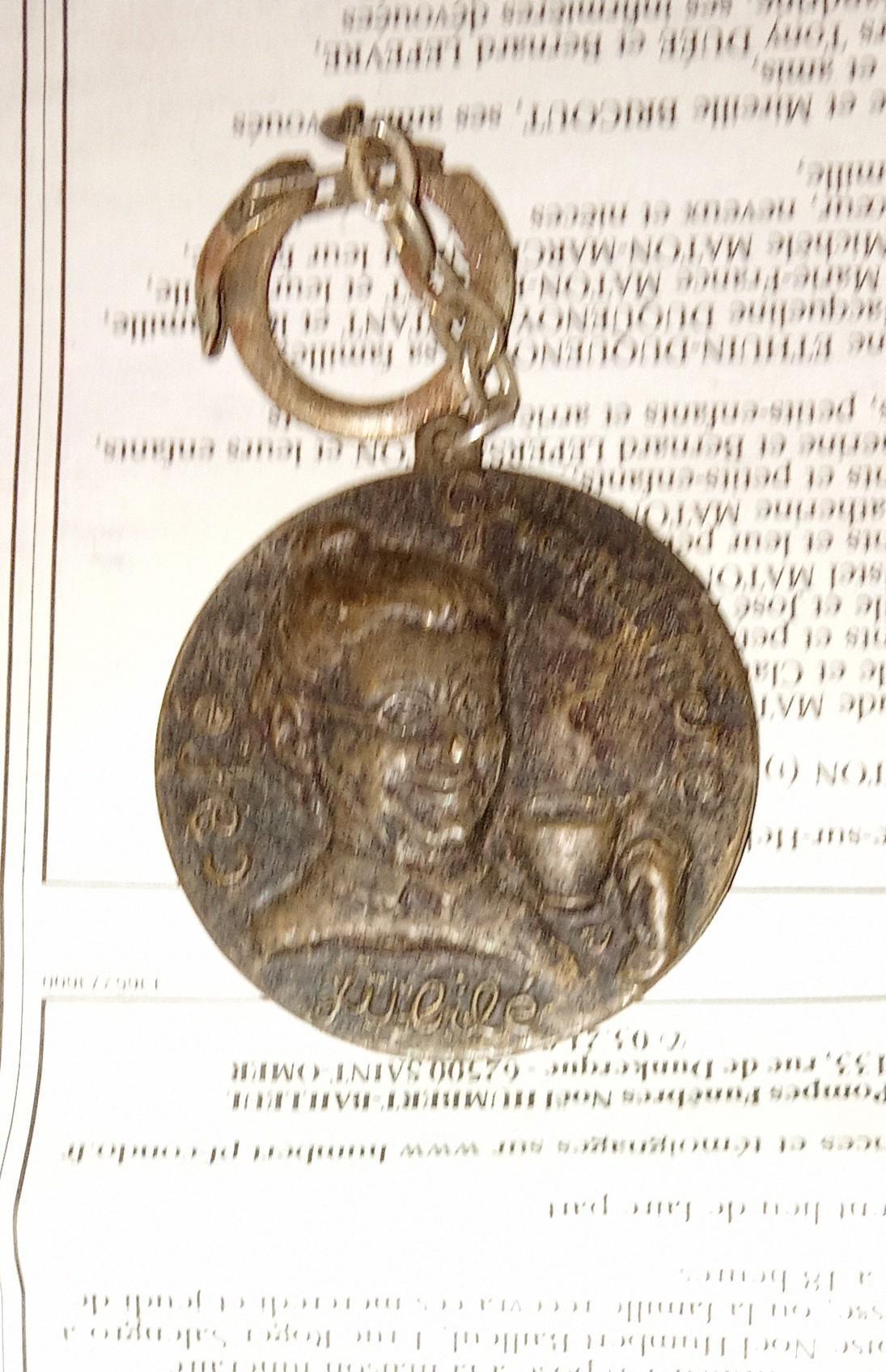 troc de troc porte clef metal image 0