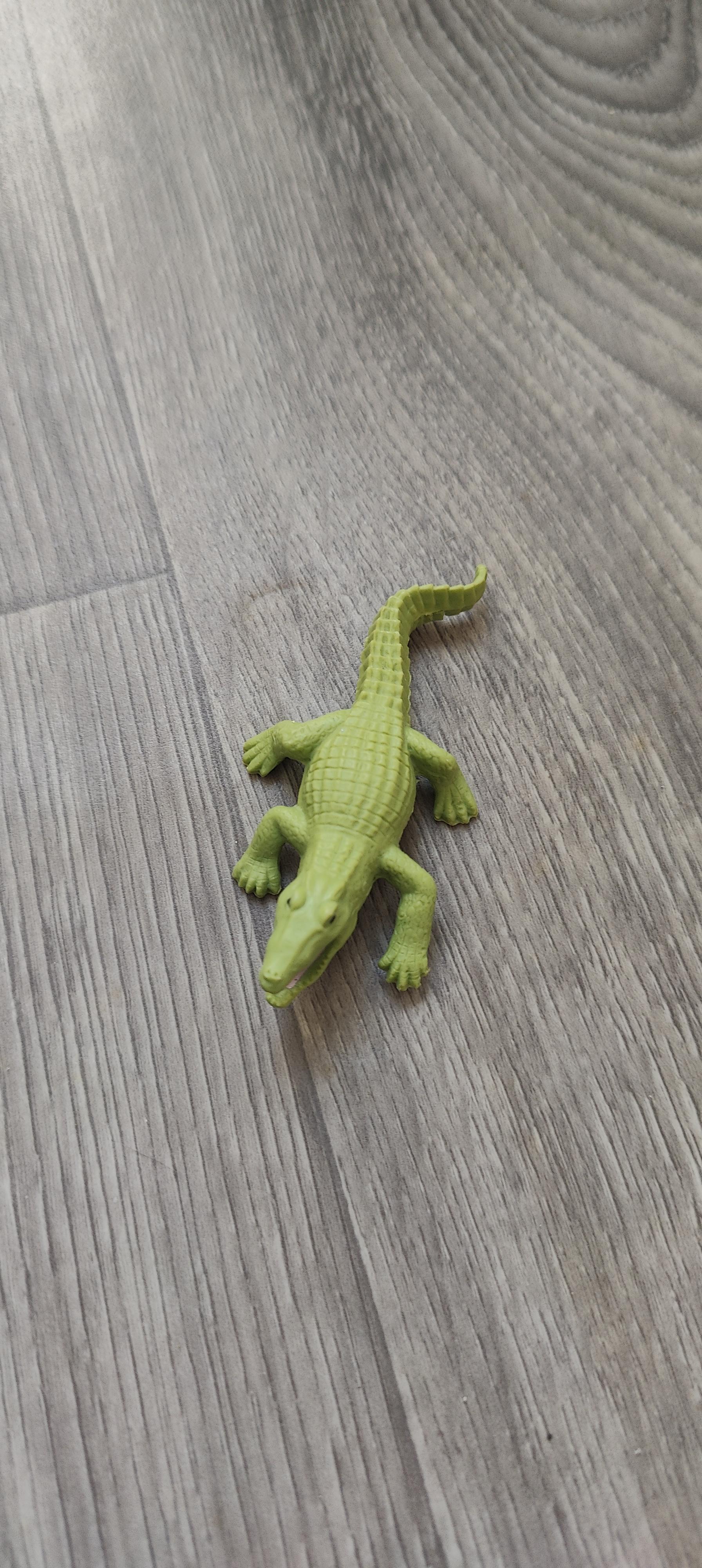 troc de troc reservé ✉️ figurine image 0