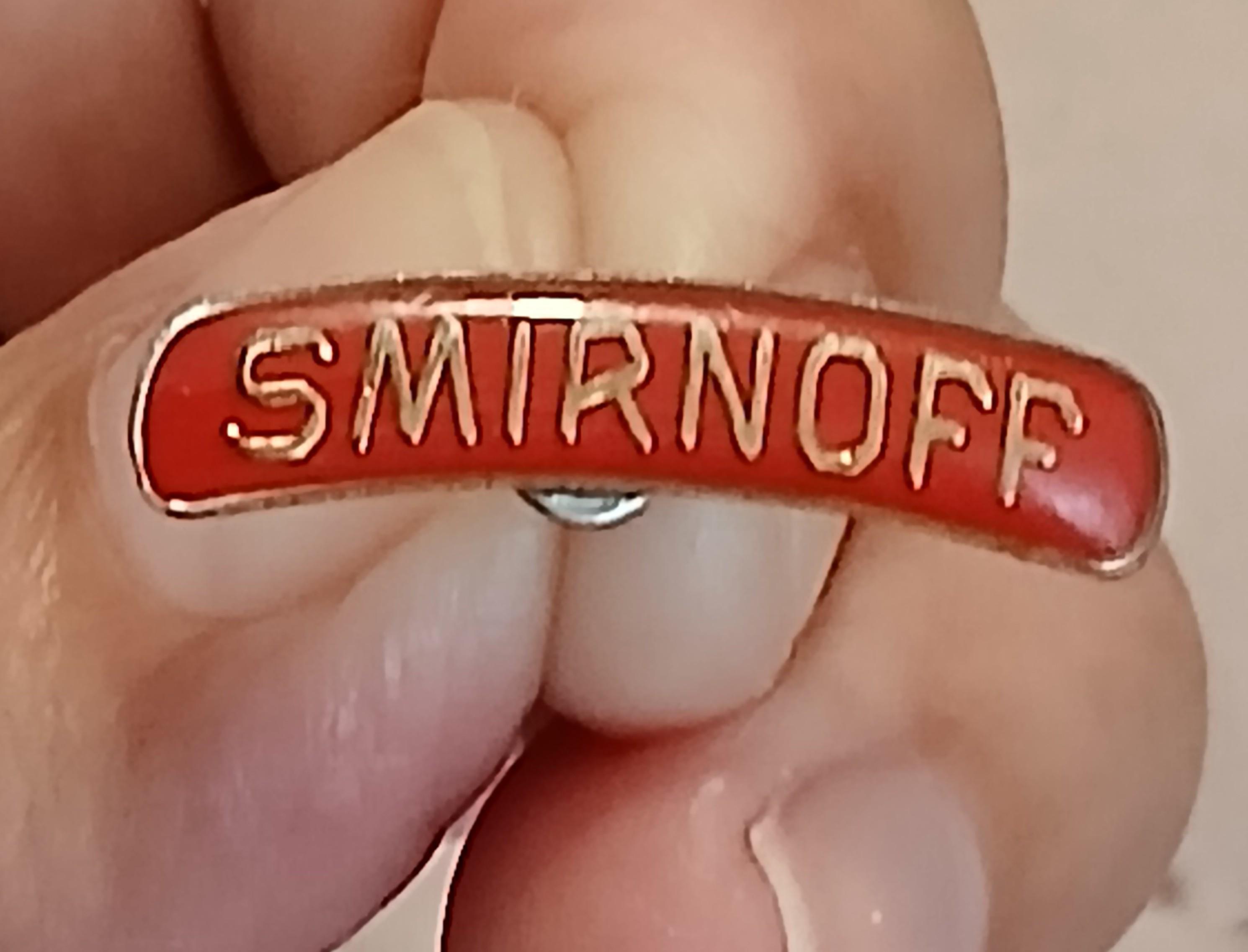 troc de troc un pins ' smirnoff ' image 1