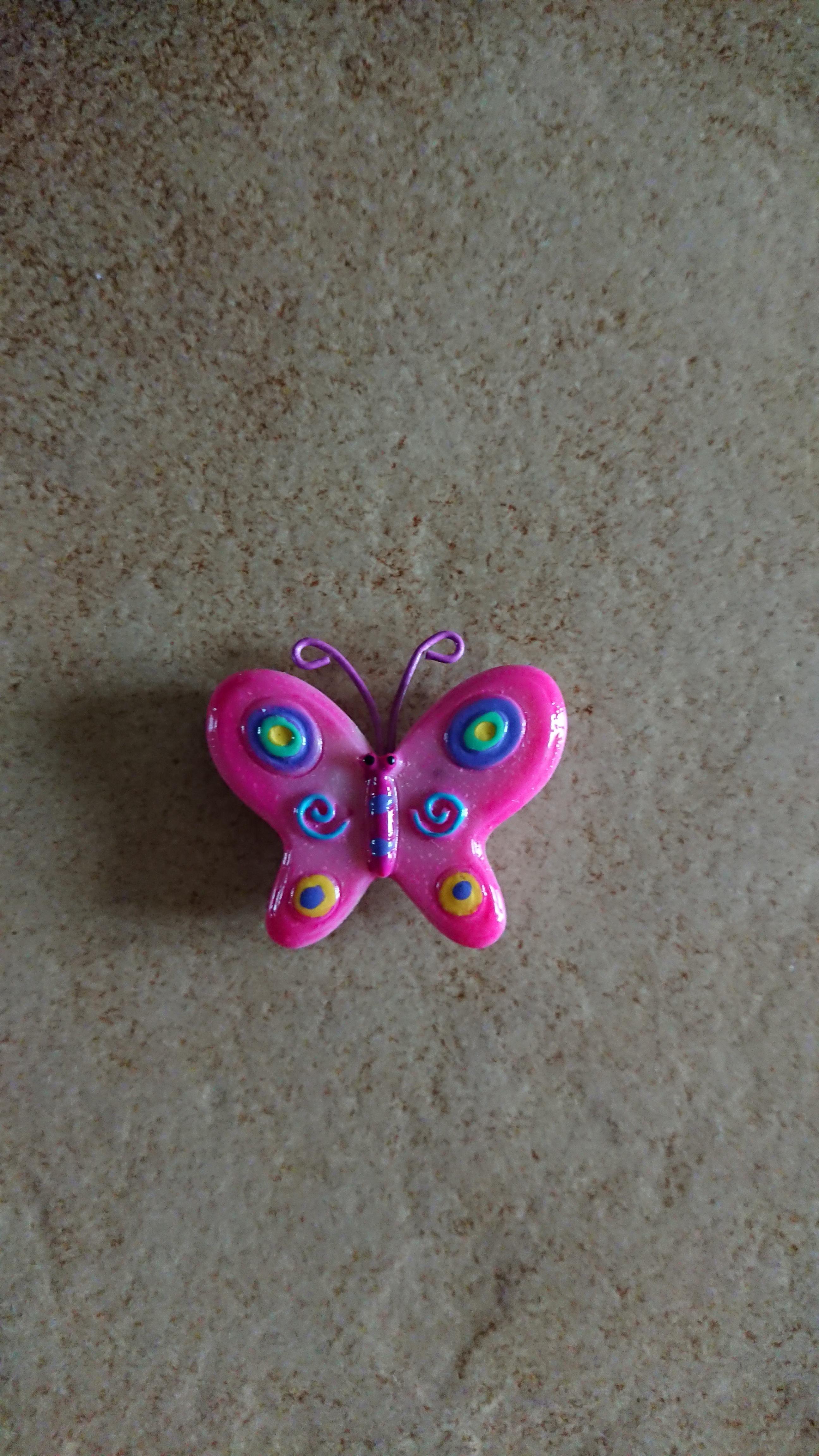 troc de troc petit magnet papillon en plastique image 0