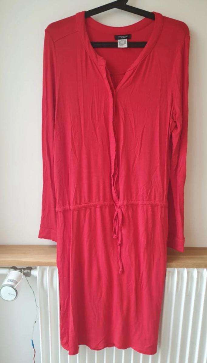 troc de troc robe rouge la redoute, boutons et cintré image 0