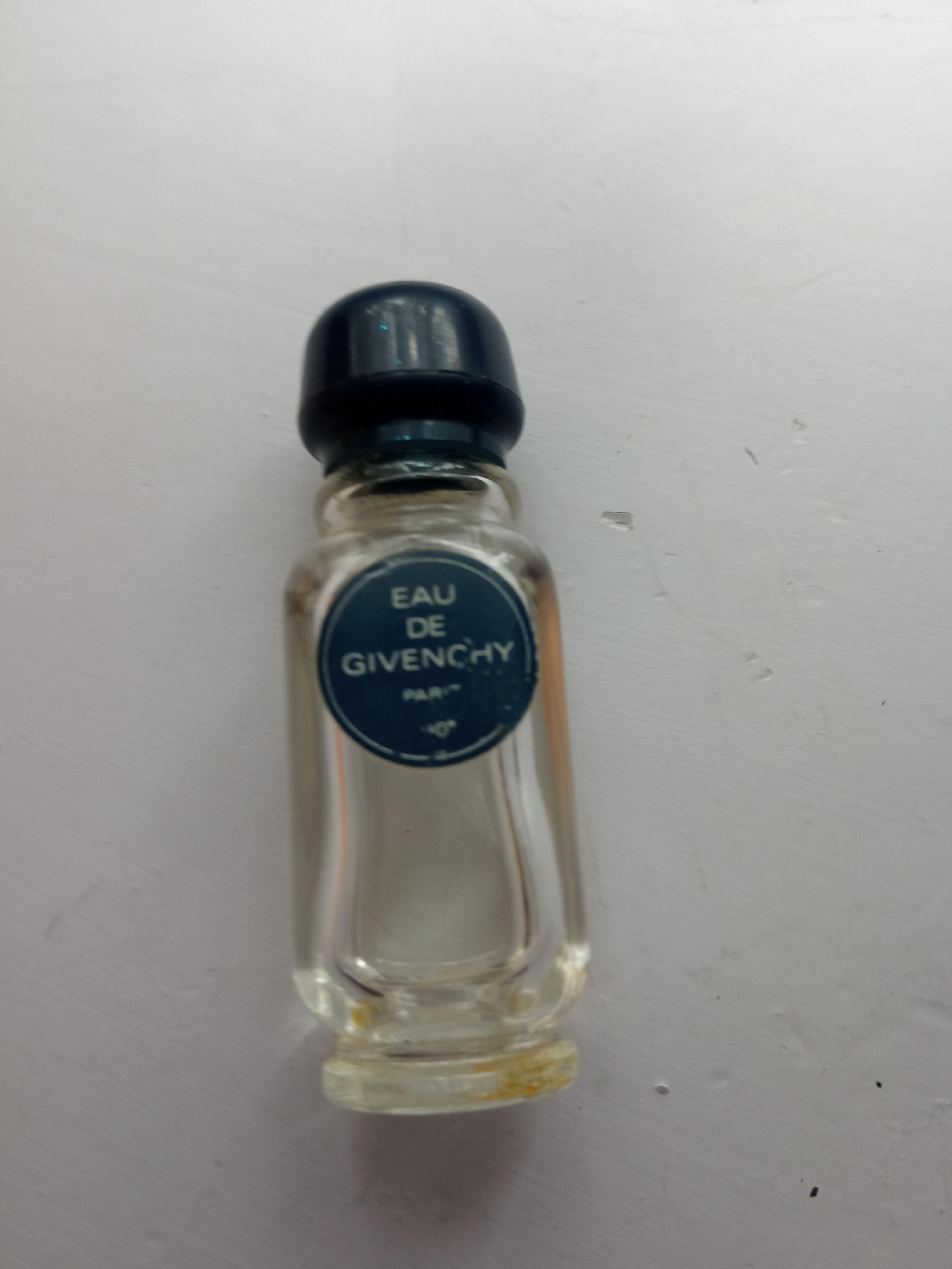 troc de troc miniature eau de givenchy image 1