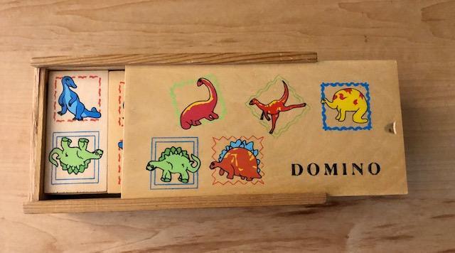 troc de troc boite de domino les dinosaures en bois - vintage image 0