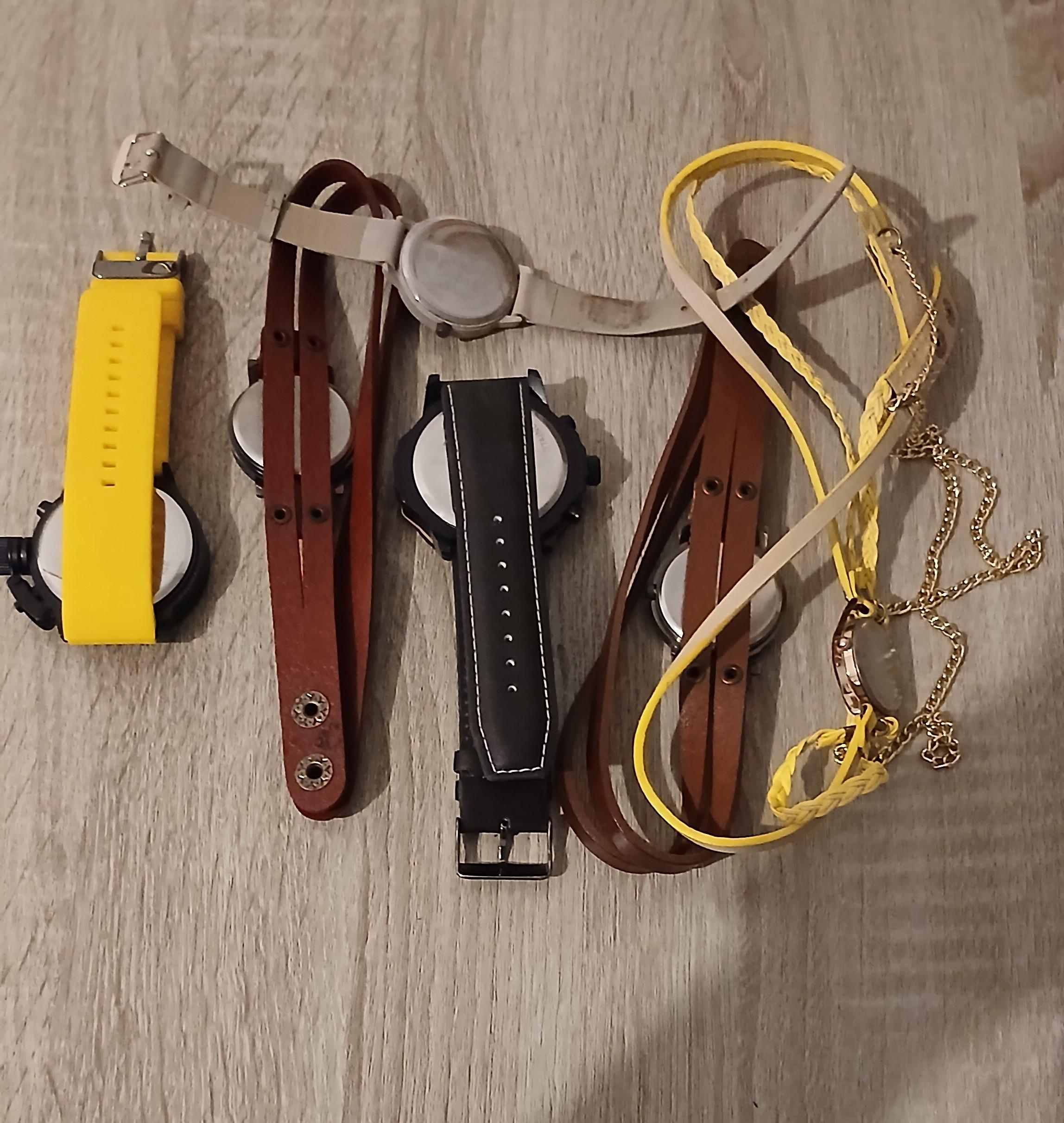 troc de troc reserver fidji  lots de montres qui ont les piles a changées image 1