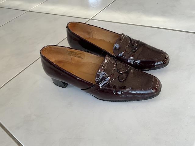 troc de troc chaussures bordeaux, cuir vernis image 0