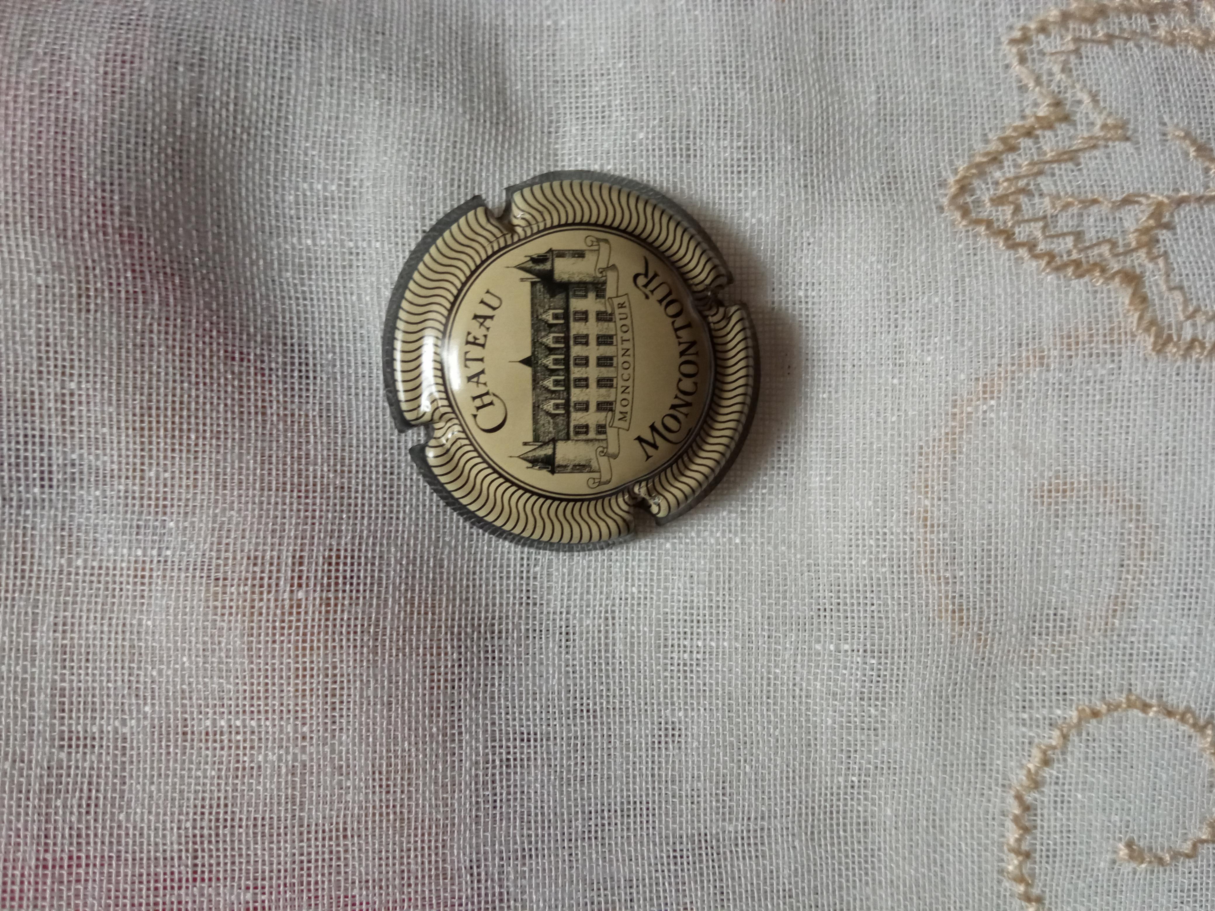 troc de troc reserve - capsule chateau moncontour image 0