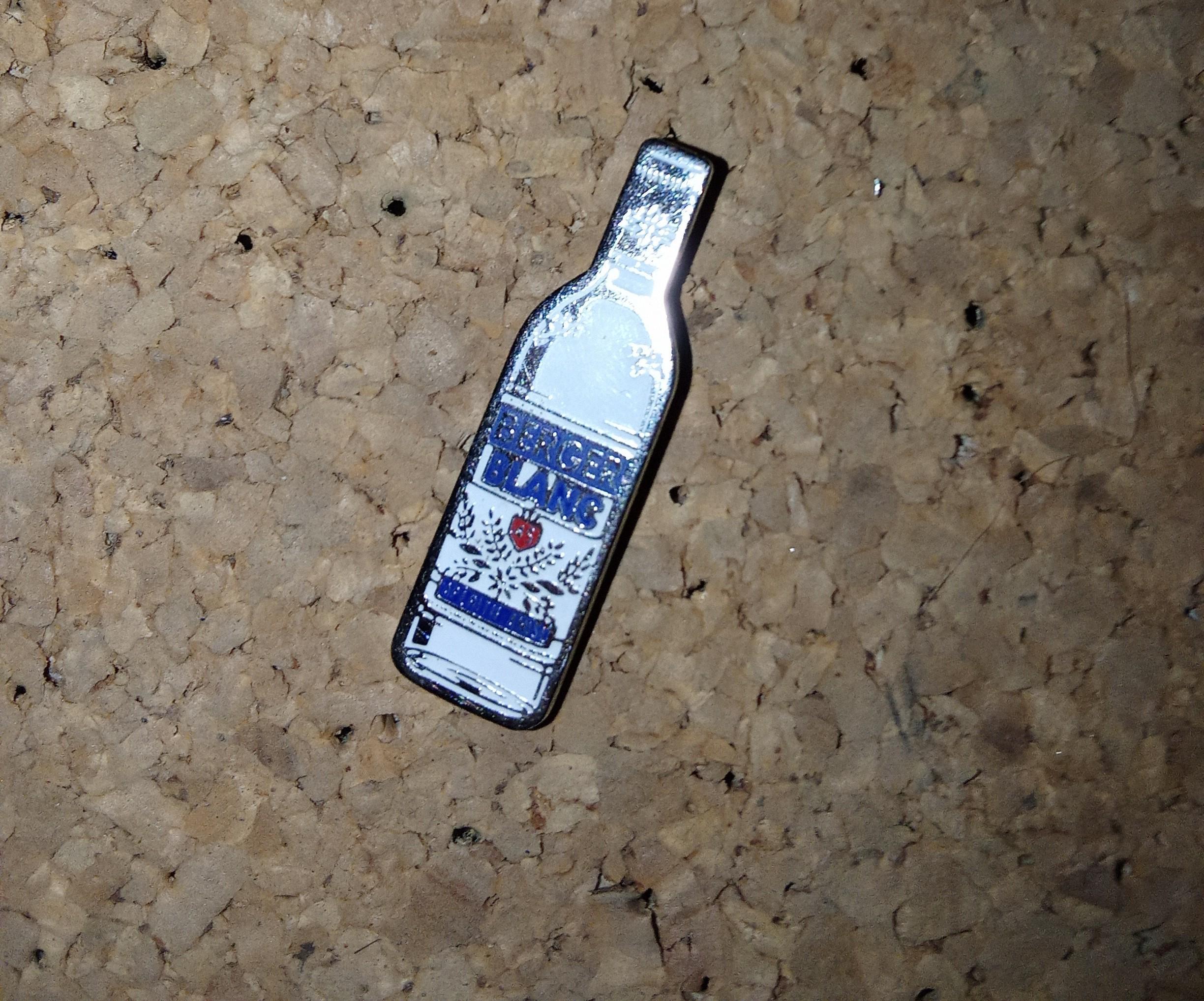 troc de troc pin's pastis sans attache image 0