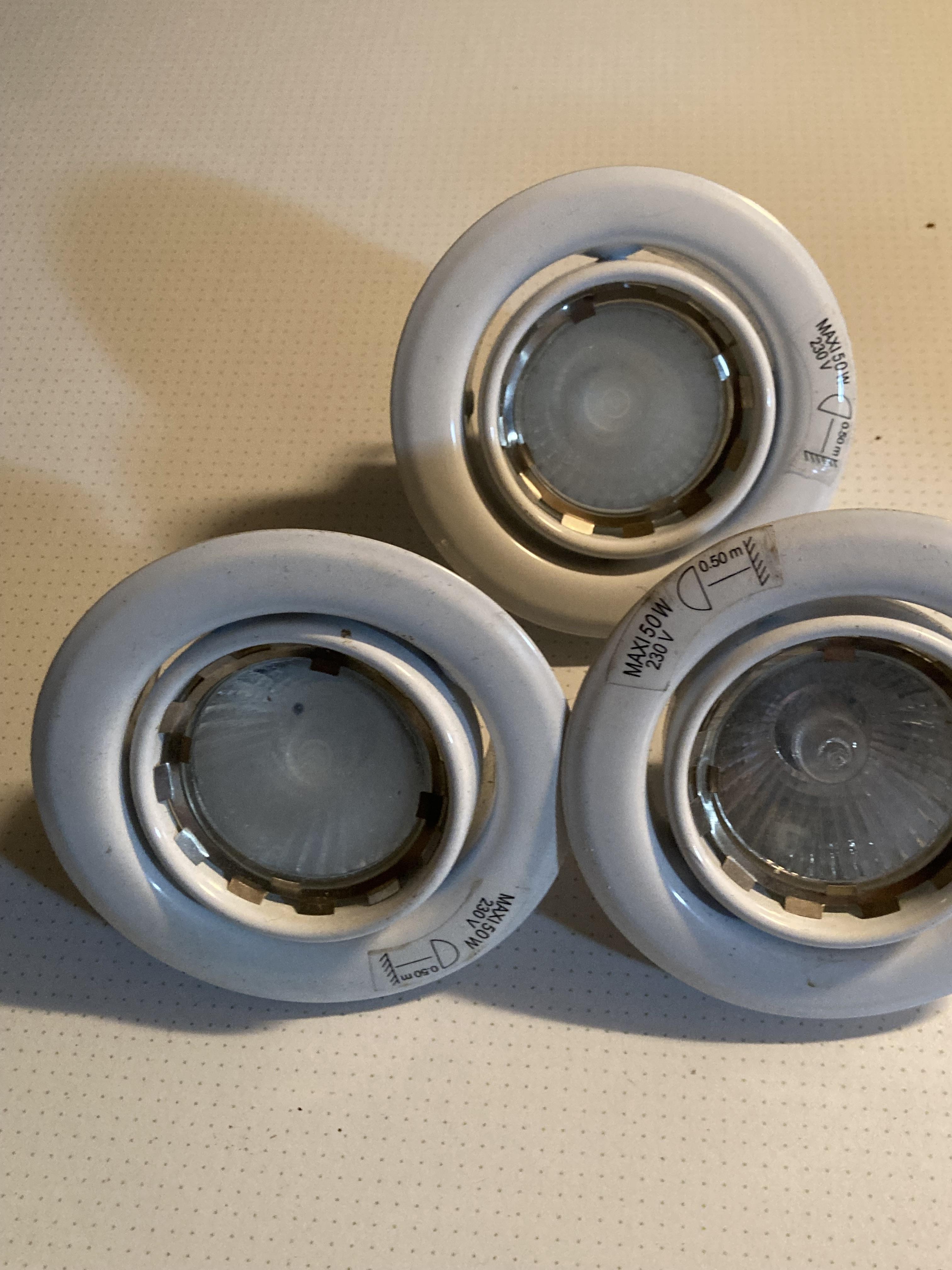 troc de troc 3 spots encastrables orientables image 0