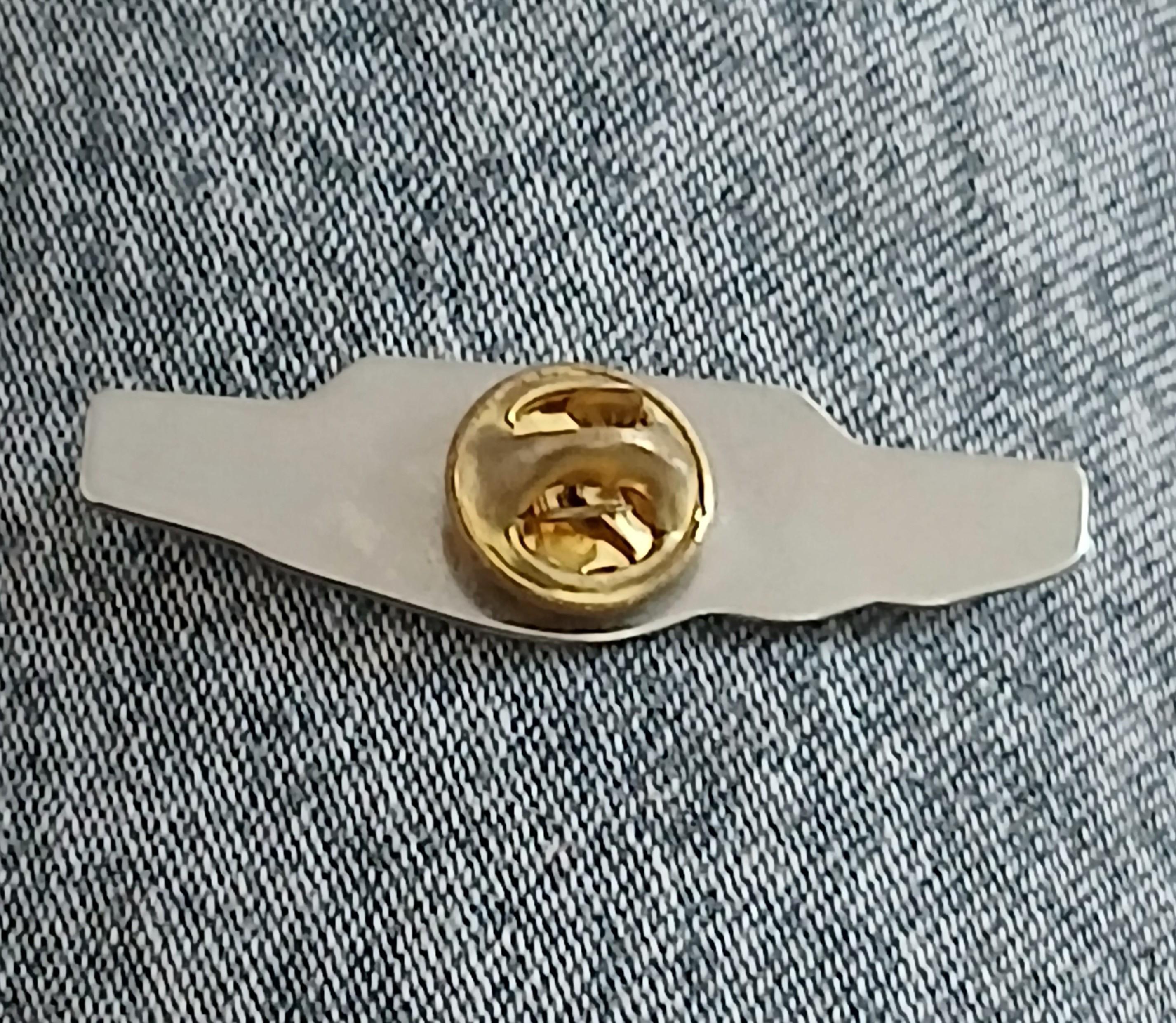 troc de troc reserver fidji  un pins image 2
