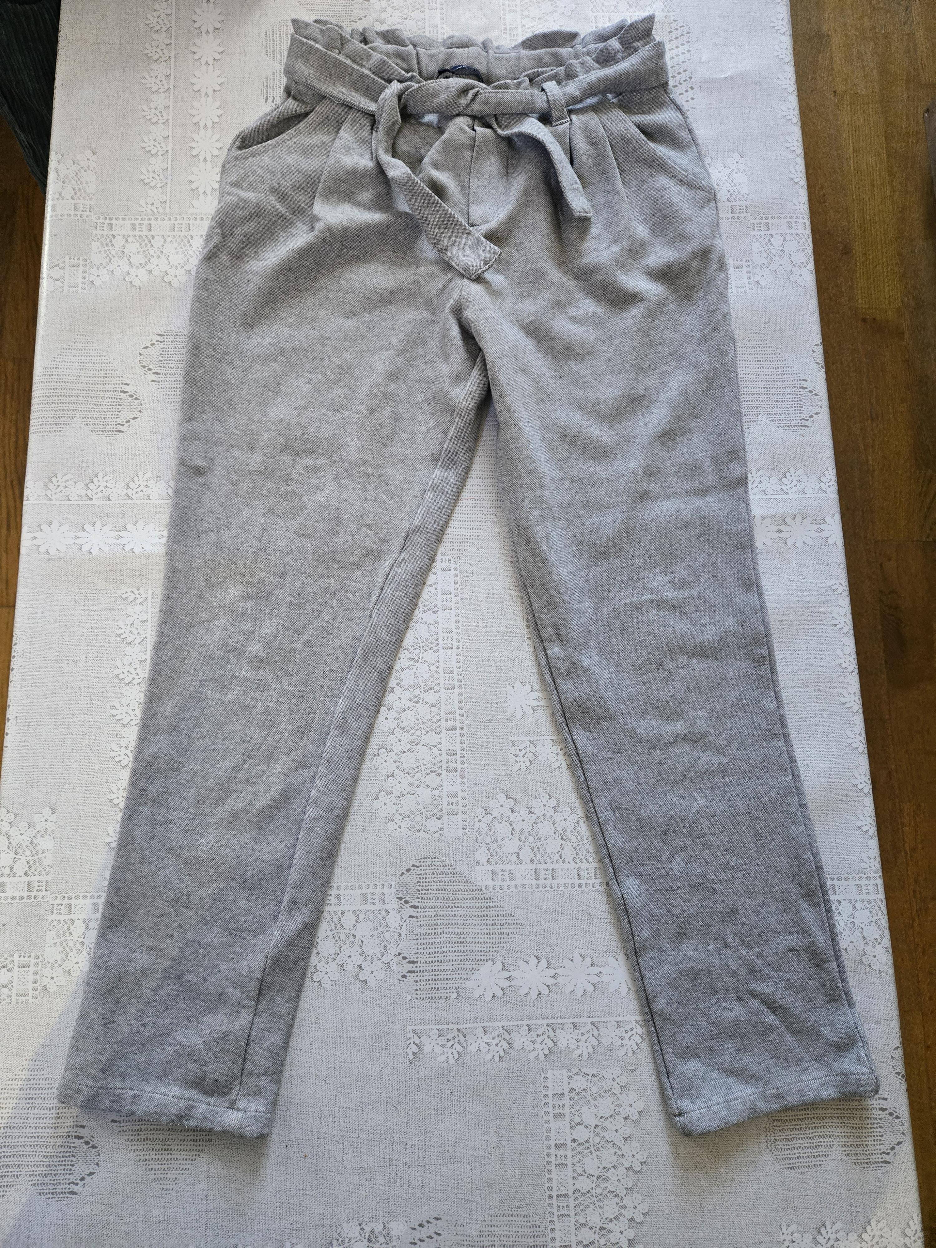 troc de troc pantalon fille okaidi 10 ans comme neuf image 0