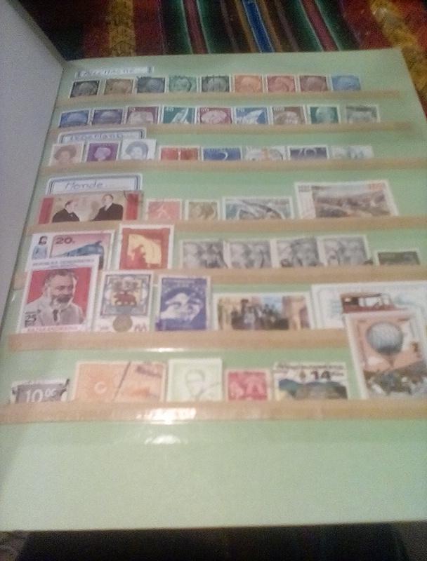 troc de troc album de timbres une page. image 0