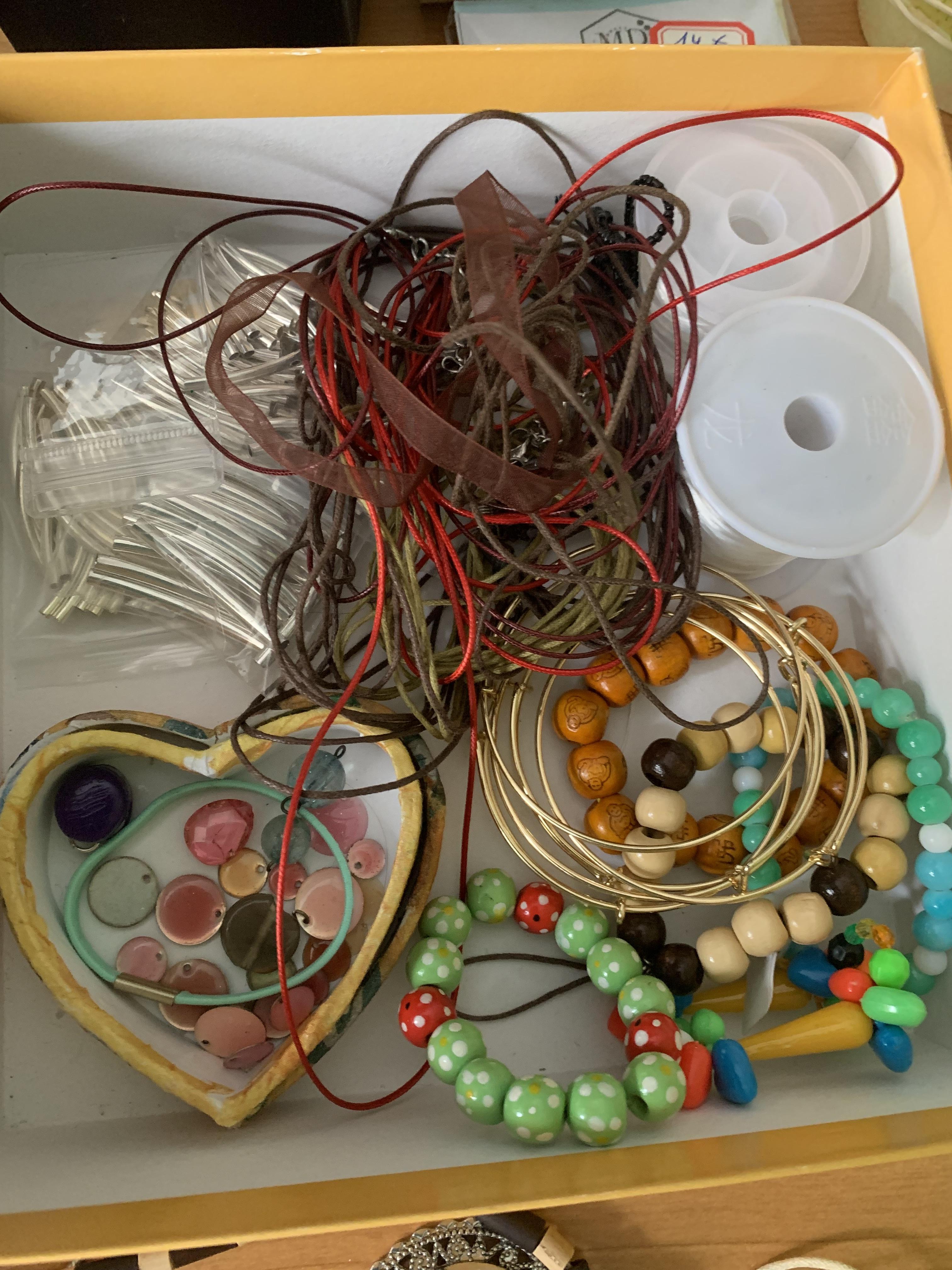 troc de troc lot divers , bijoux ou pour création de bijoux image 0