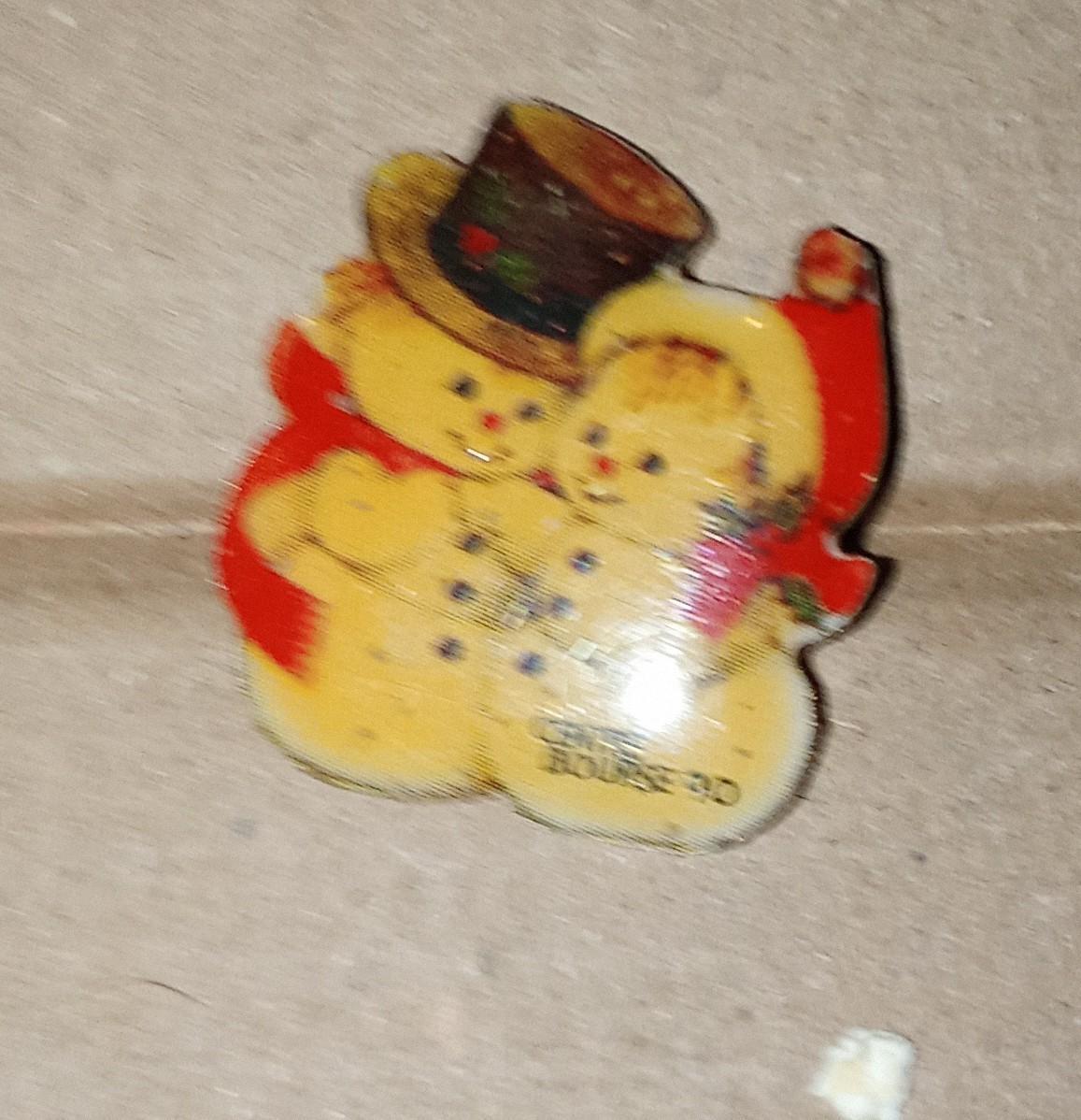 troc de troc pin's avec attache image 0