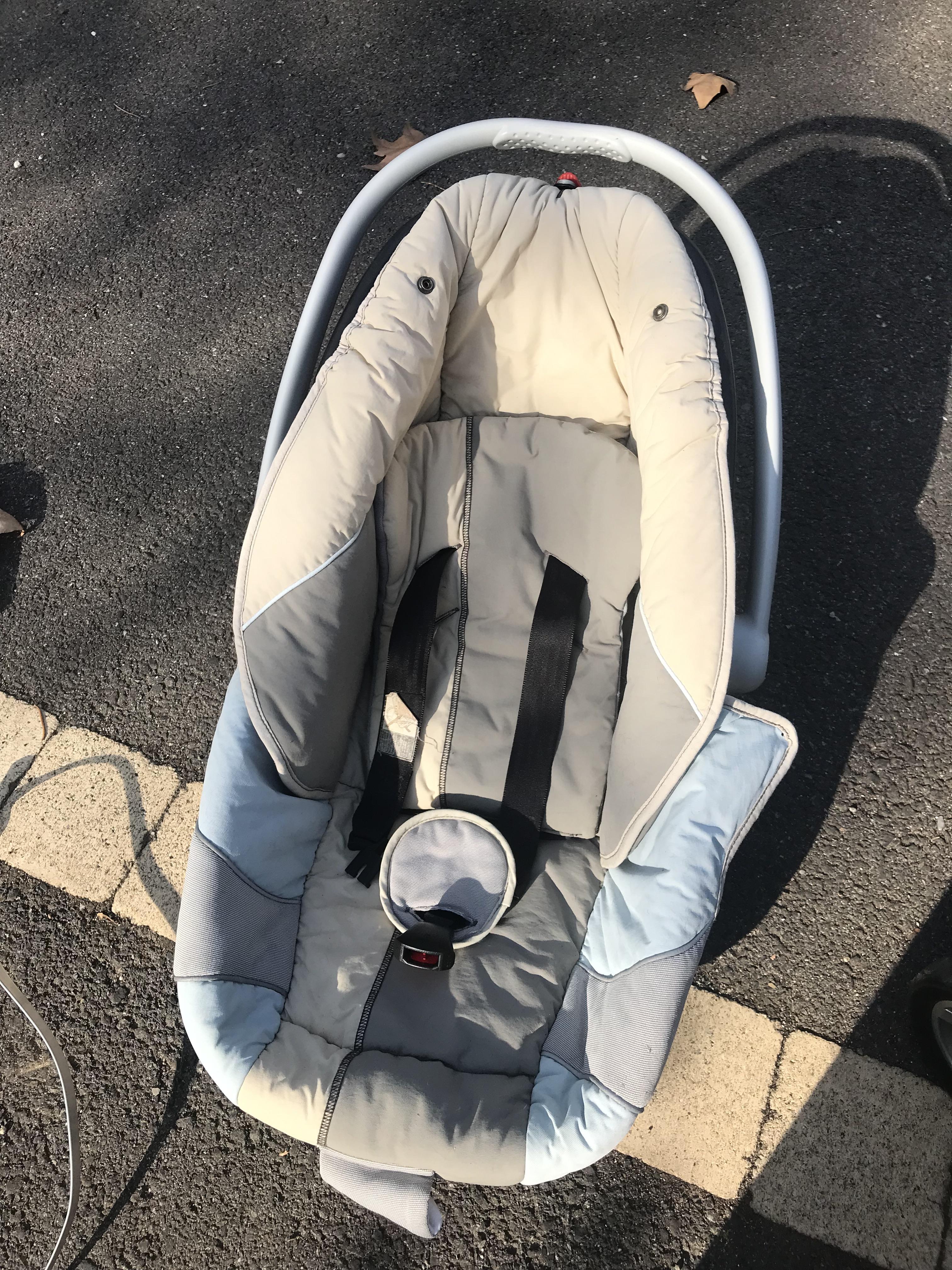 troc de troc poussette jané, cosy, et tout son matériel image 1