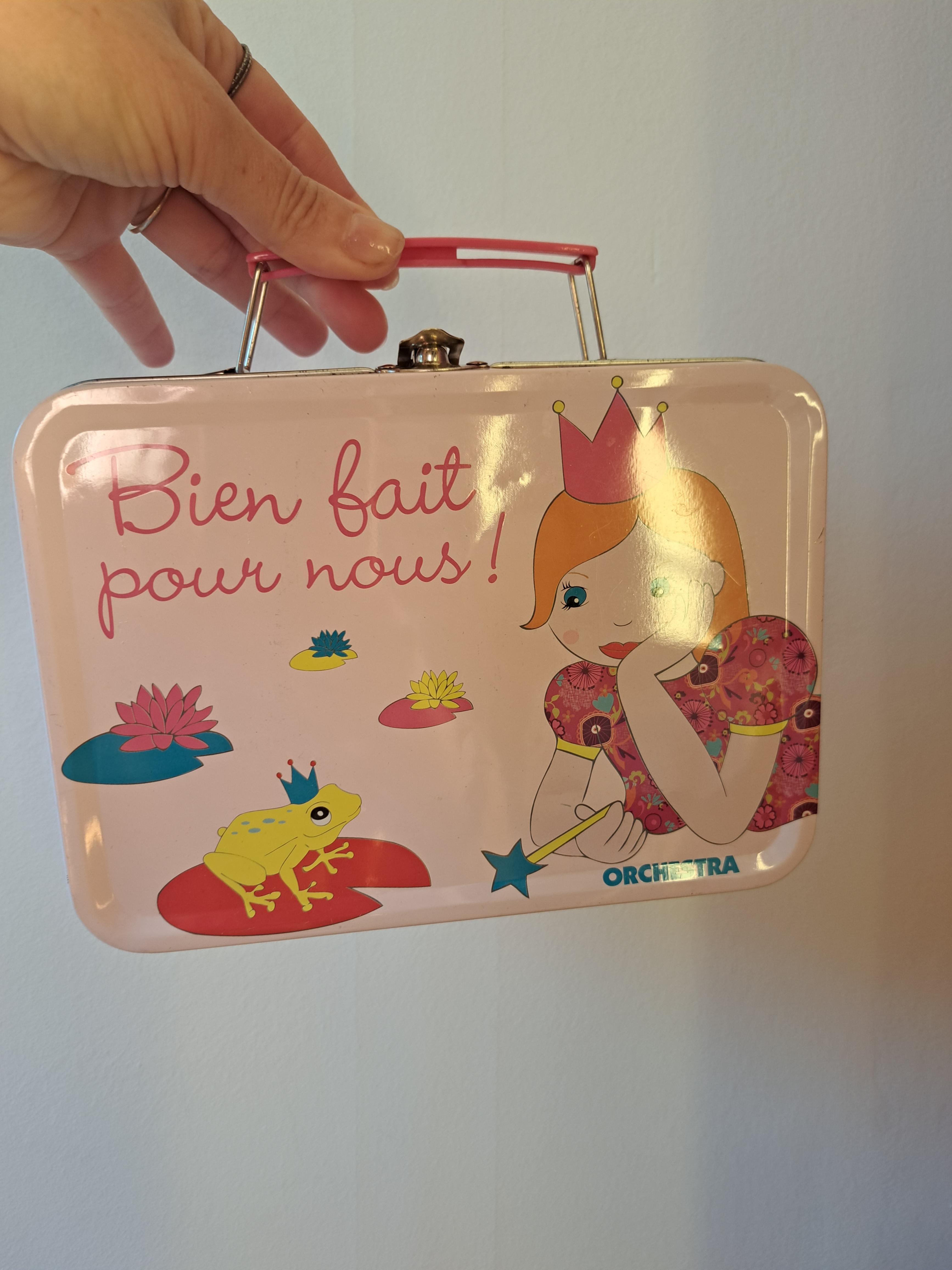 troc de troc valisette en métal image 0