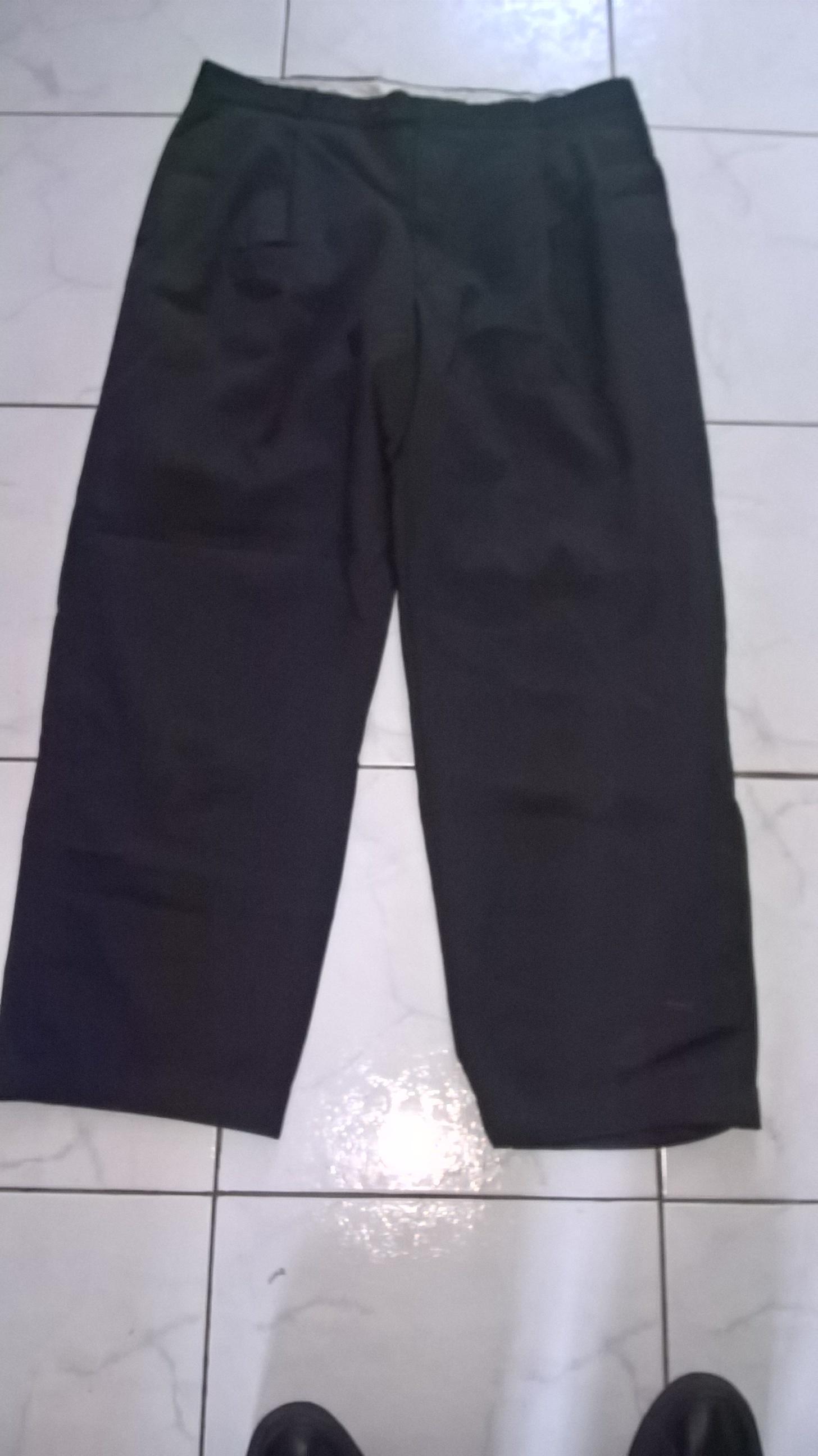 troc de troc pantalon a pince double en taille 46 image 0