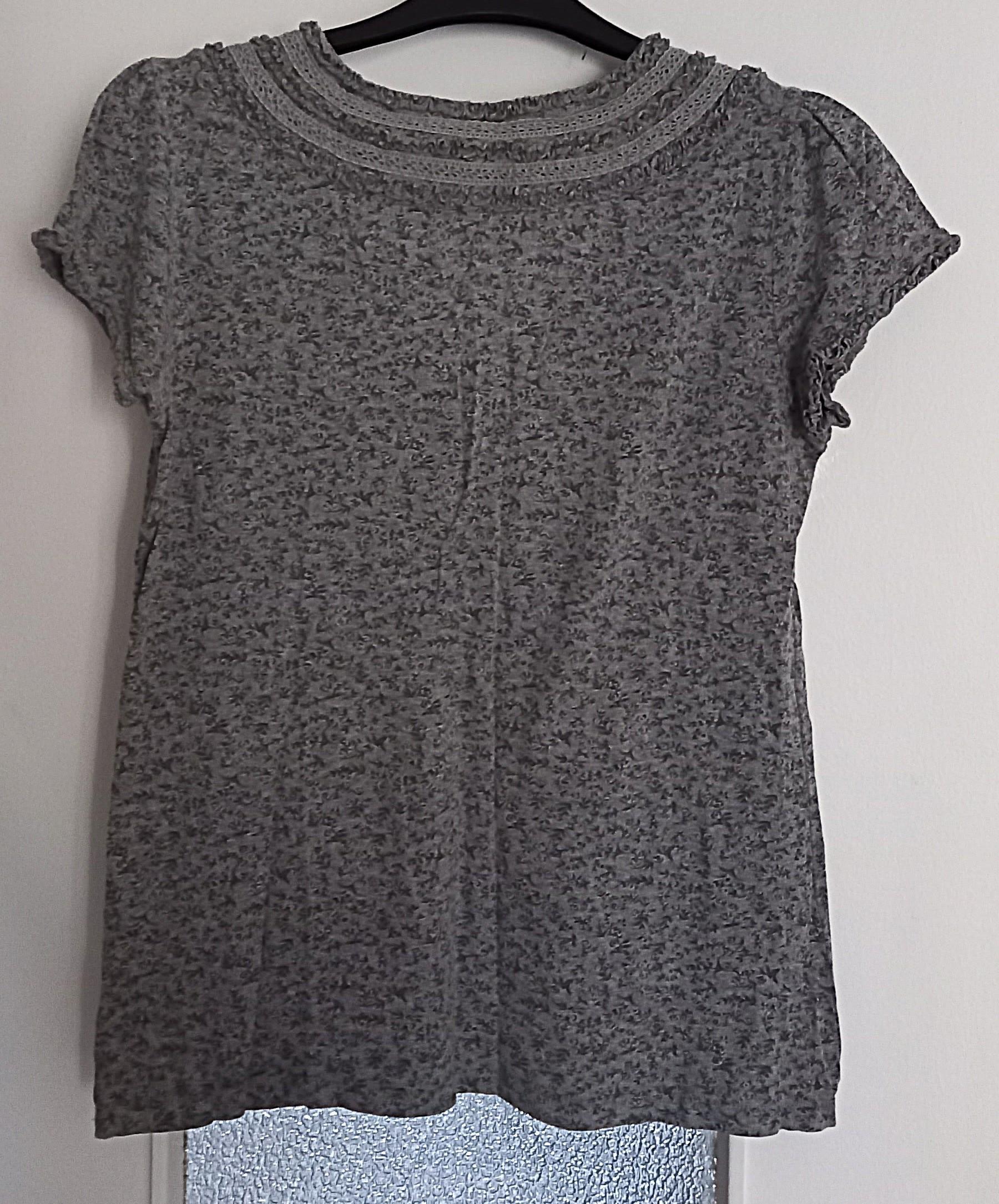 troc de troc t-shirt gris floral. reserve. image 2