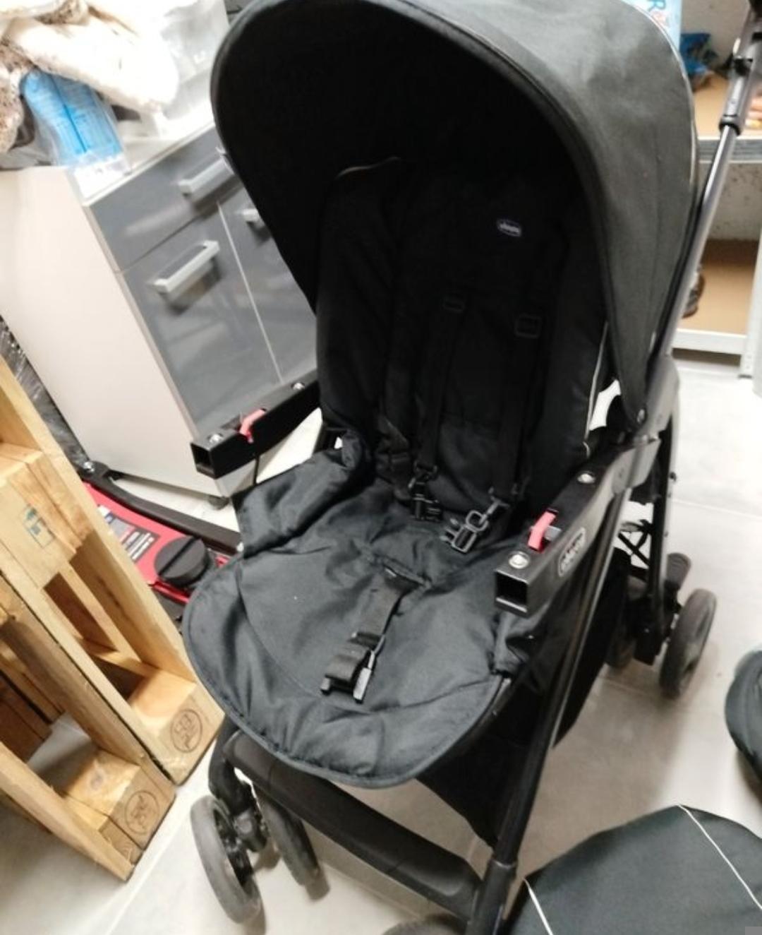 troc de troc poussette chicco complète image 0