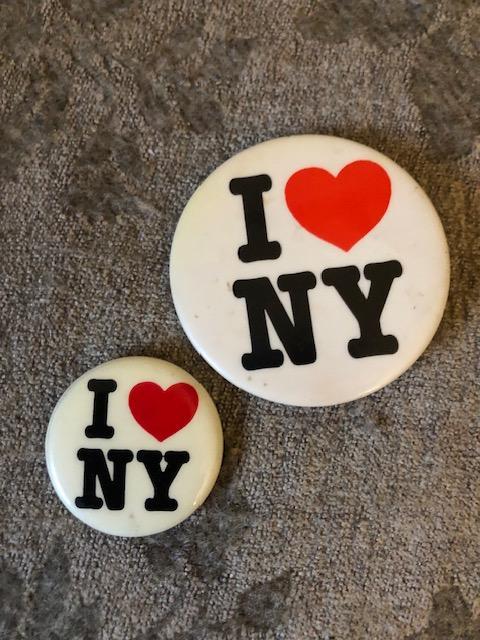 troc de troc 2 broches "i love new york" image 0