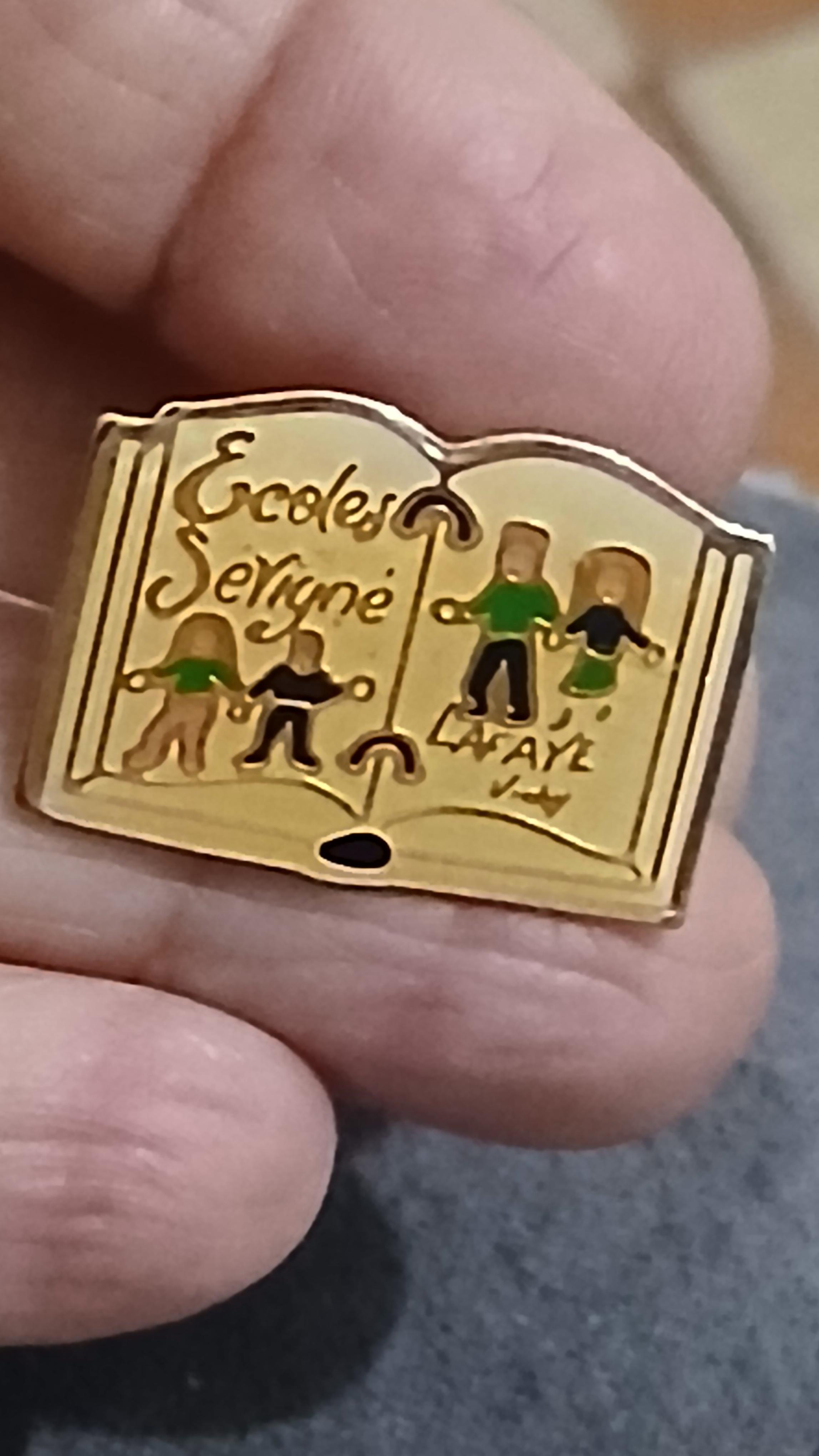 troc de troc un pins image 0