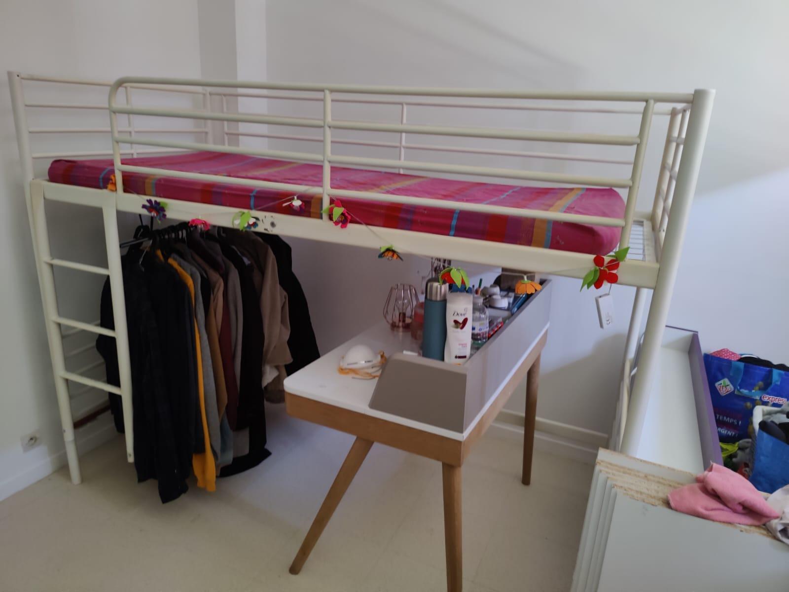 troc de troc lit superposé et bureau d'écolier image 0