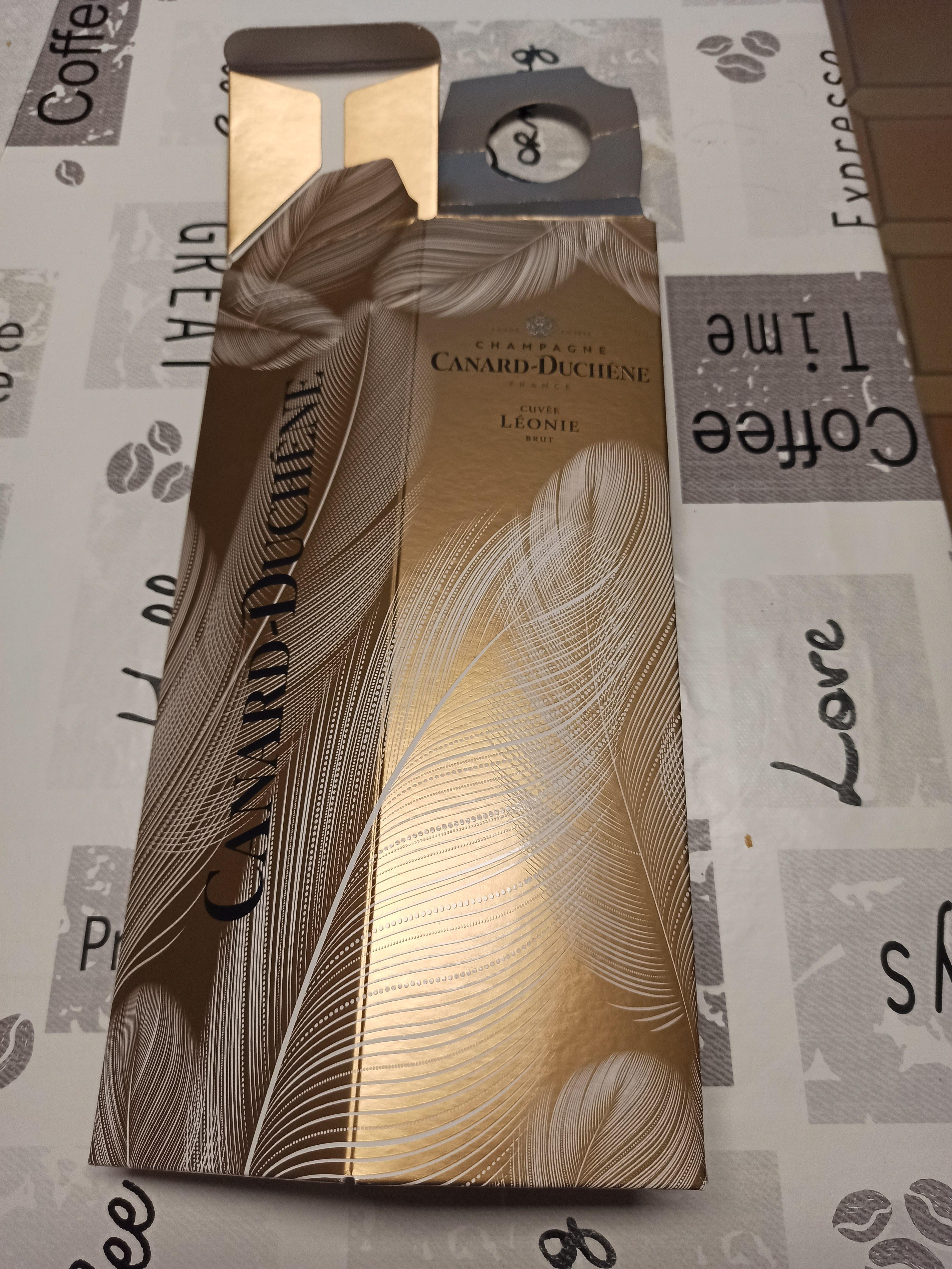 troc de troc boîte en carton pour une bouteille de champagne canard duchêne image 0