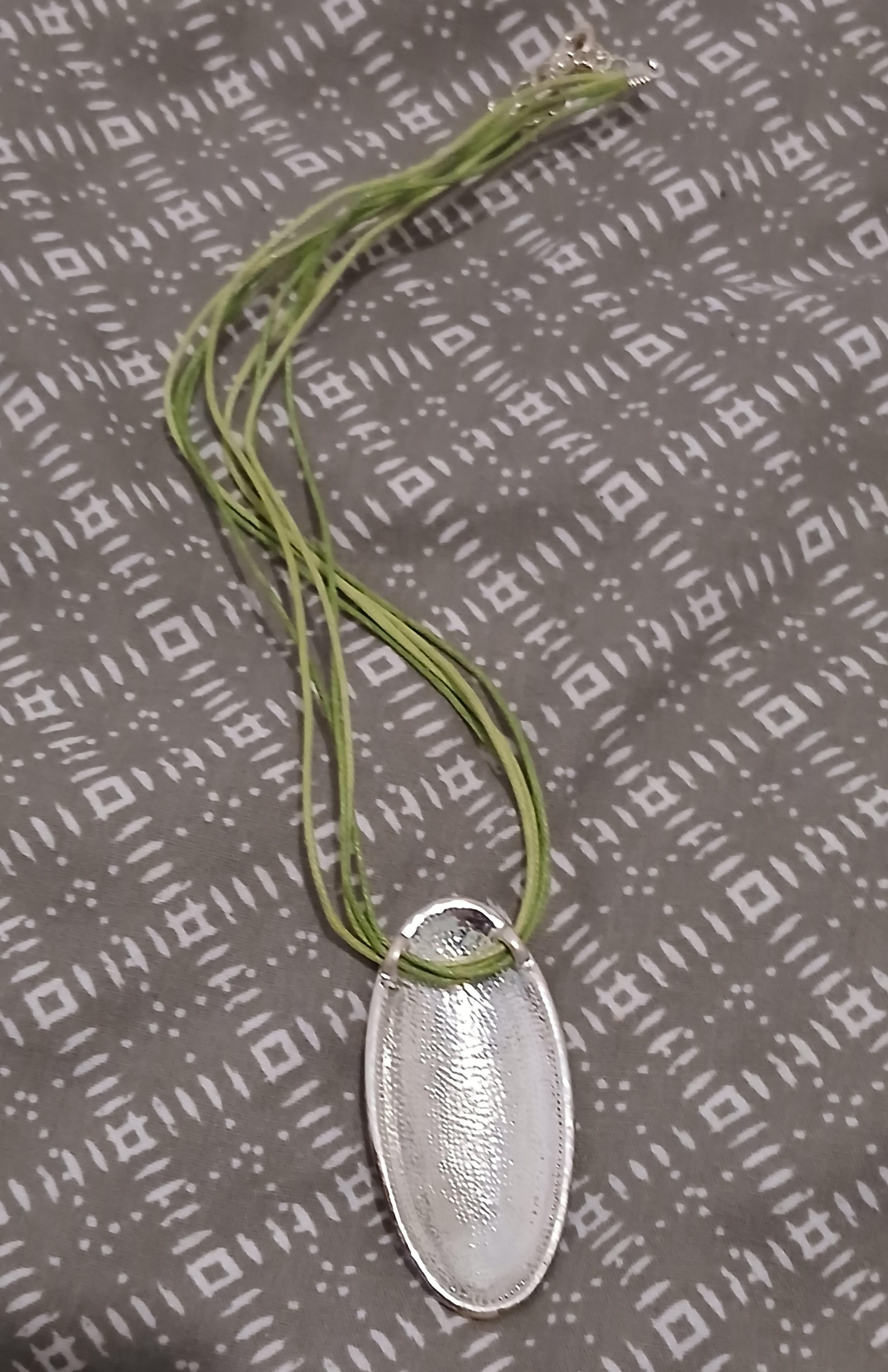 troc de troc collier femme image 1