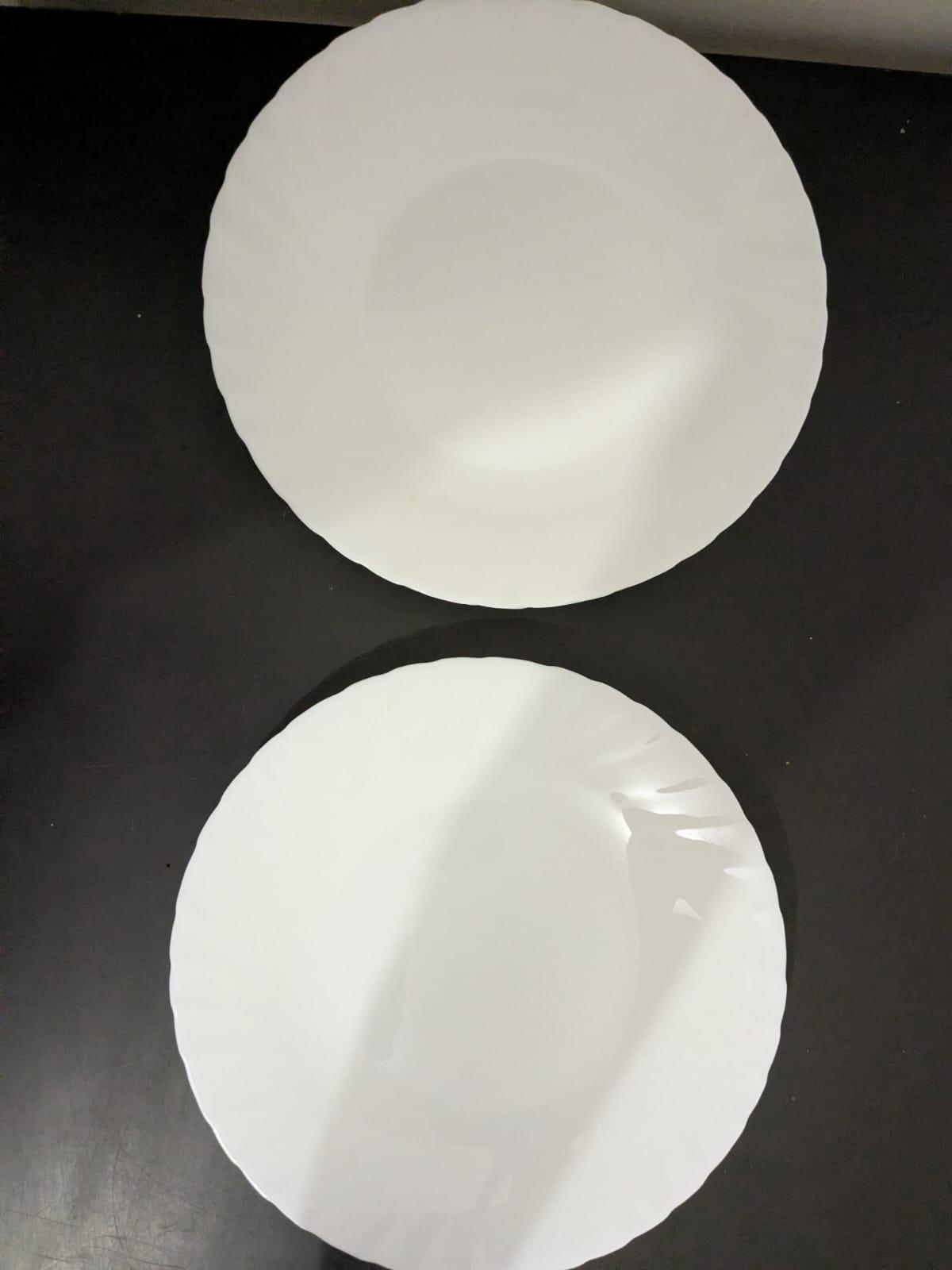 troc de troc 10 assiettes cassables + couverts à donner image 1