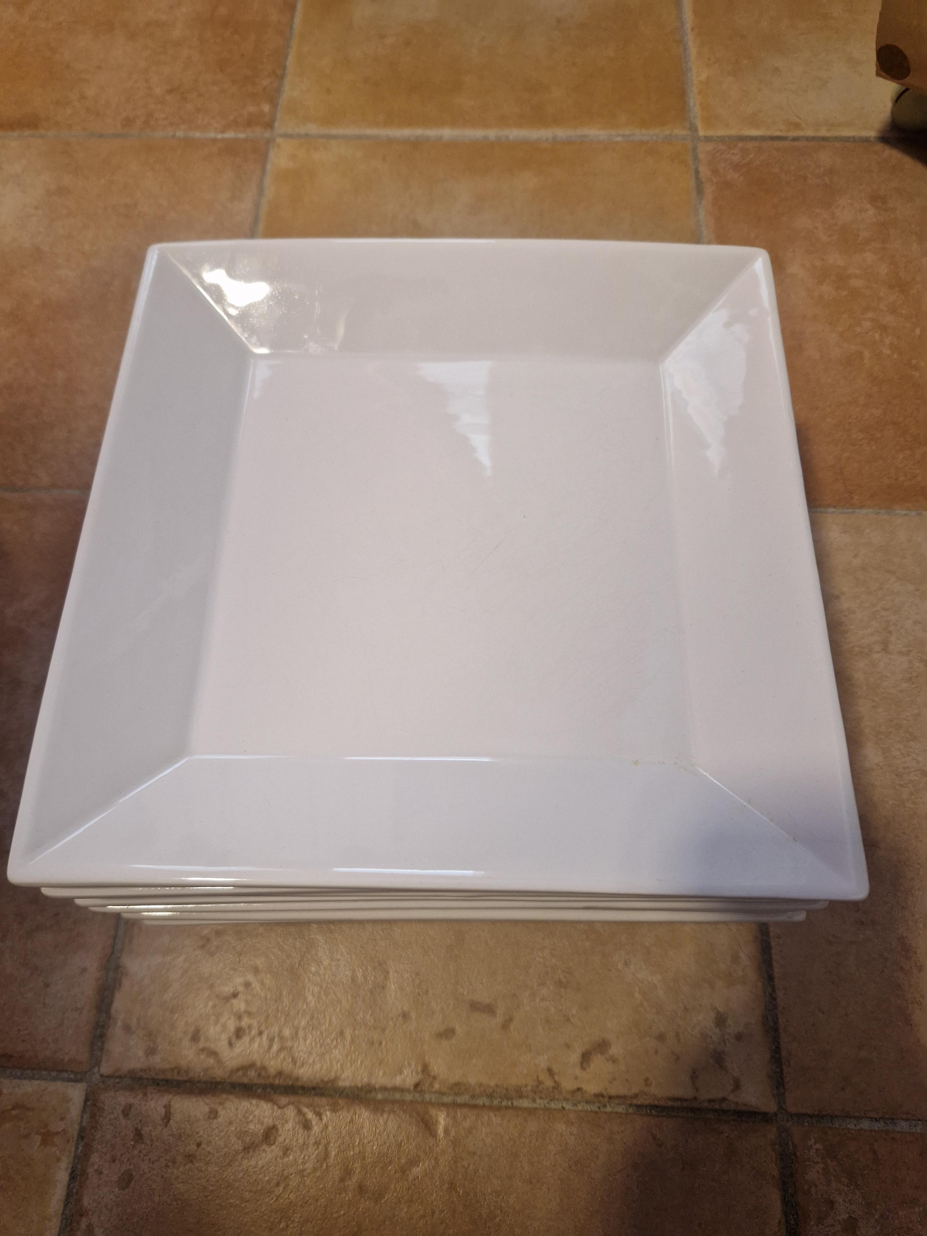 troc de troc assiettes carrées image 0