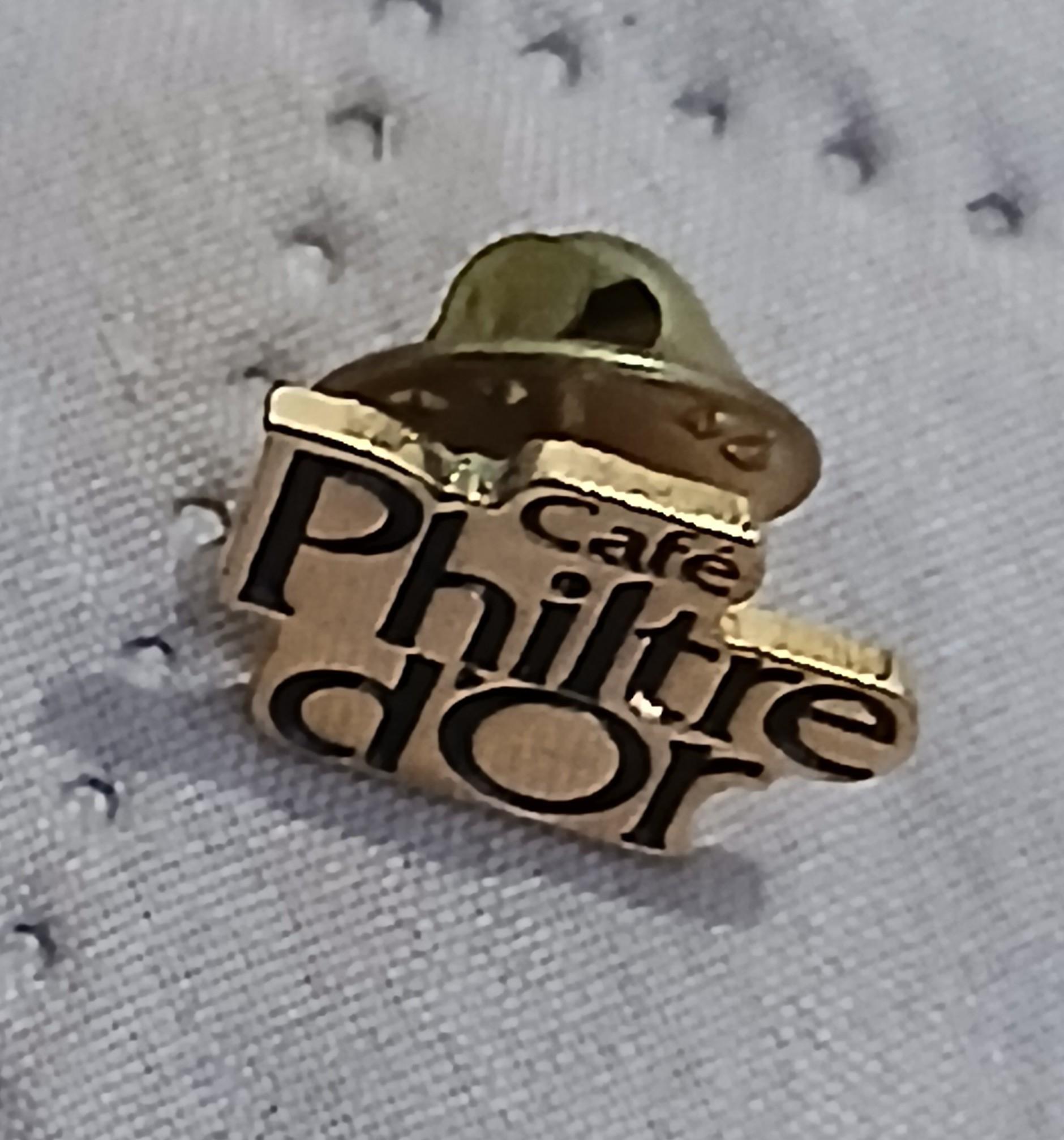 troc de troc un pins ' cafÉ philtre d or ' image 1