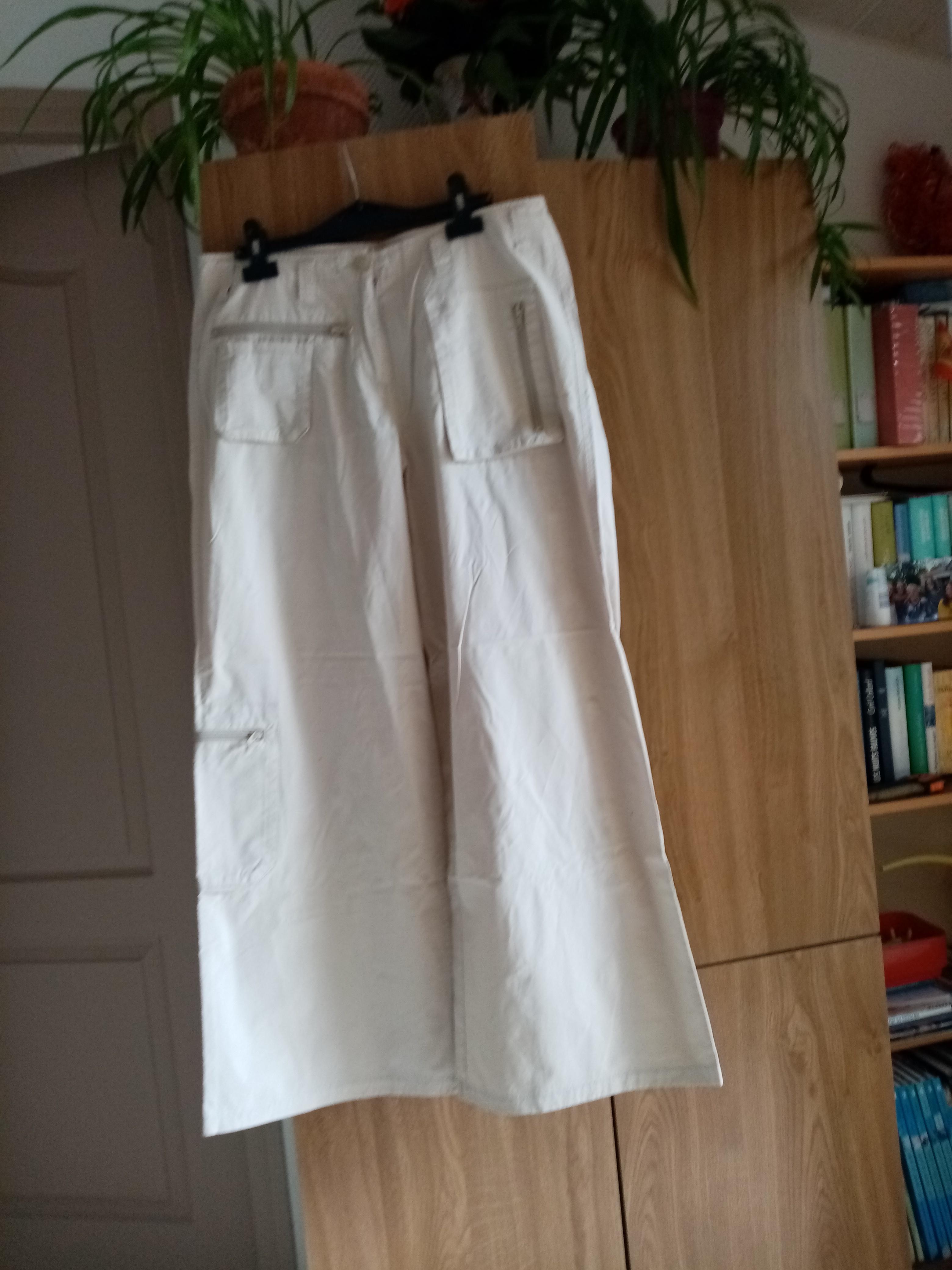 troc de troc pantalon beige jambe large 32cm taille 40/42      10  noisettes image 0