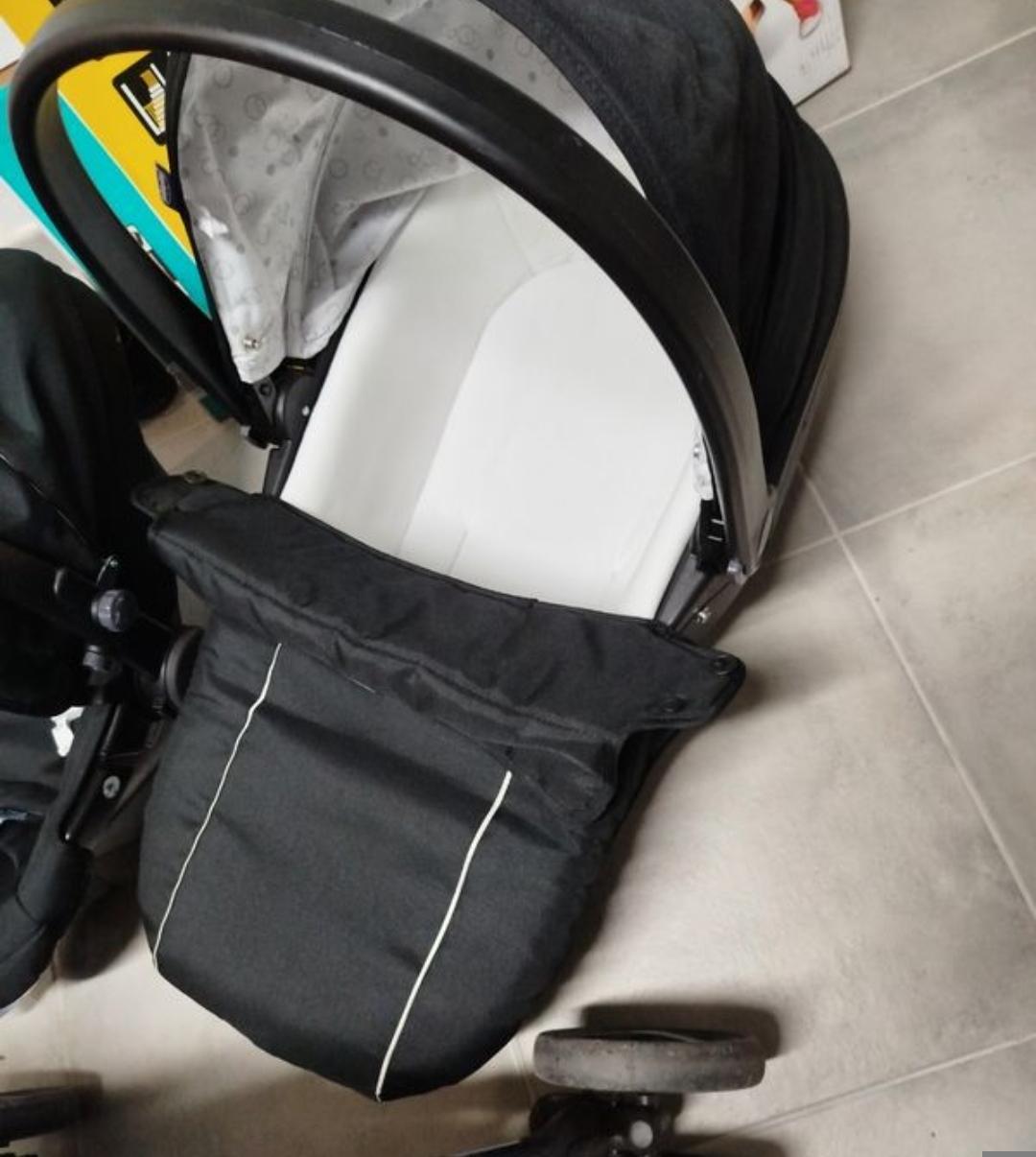 troc de troc poussette chicco complète image 2