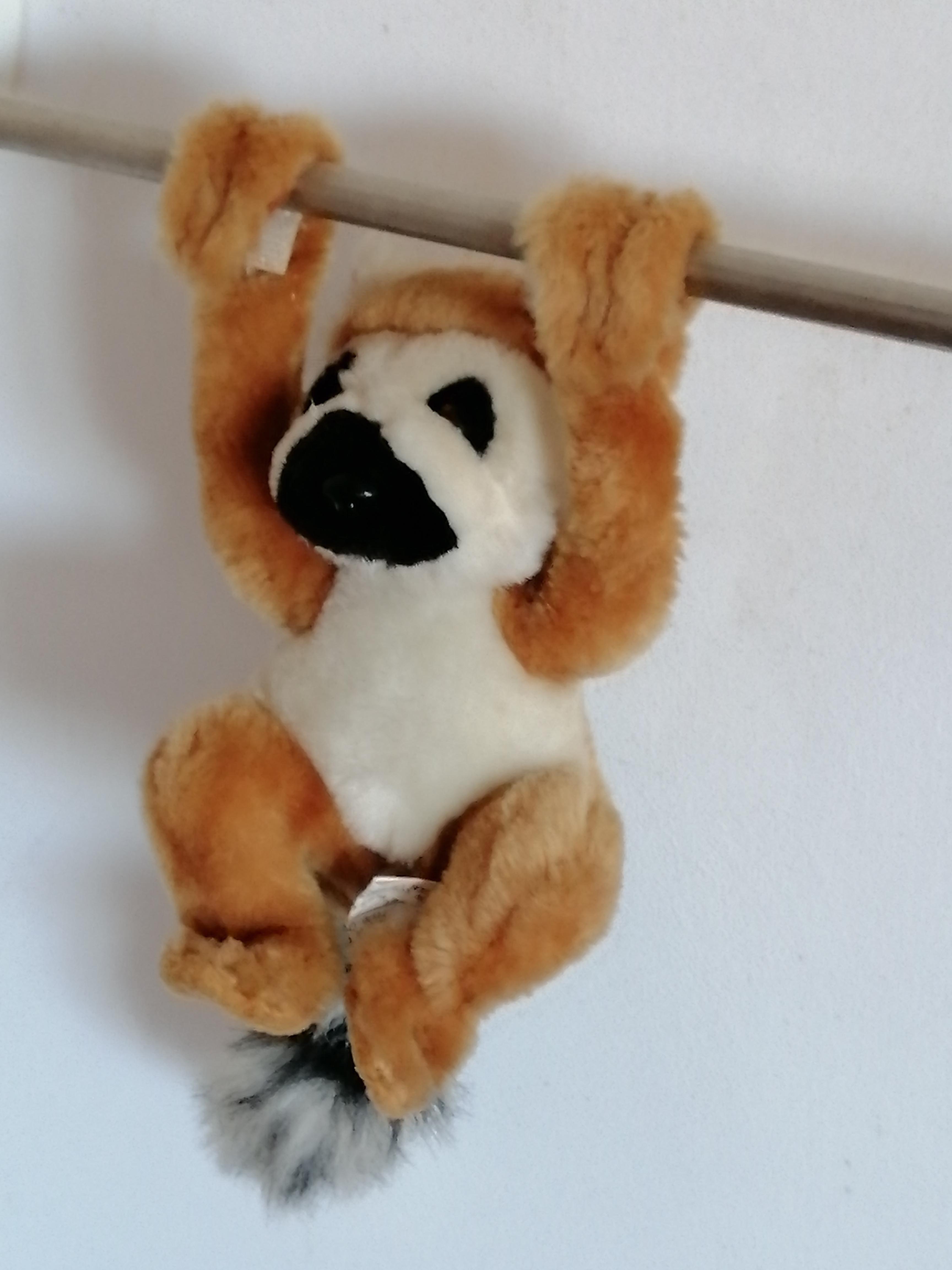 troc de troc rÉservÉ  f. panda roux peluche qui s'accroche image 0