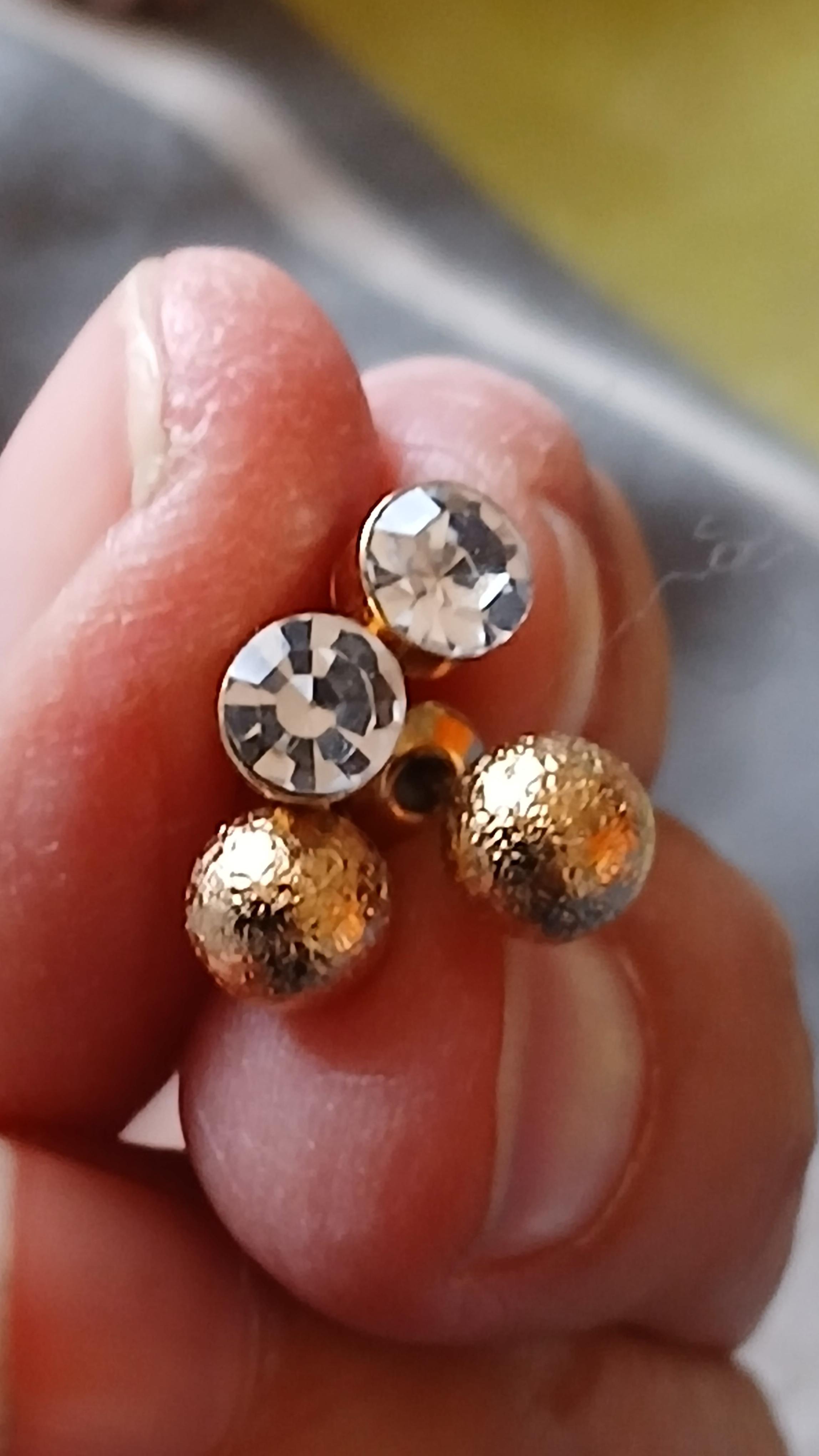 troc de troc deux paires de boucles d oreilles image 0