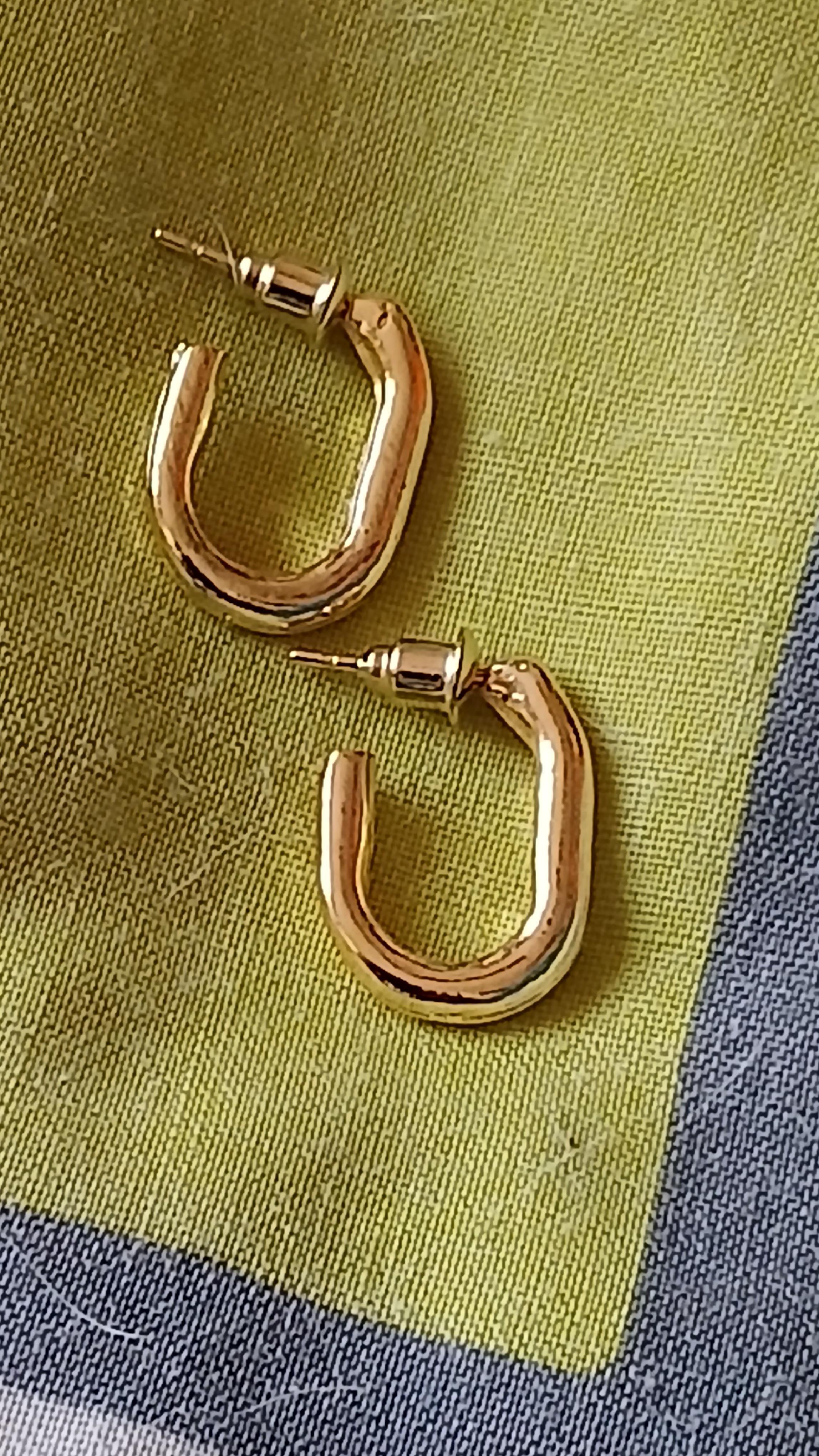 troc de troc une paire de boucle d oreille image 0