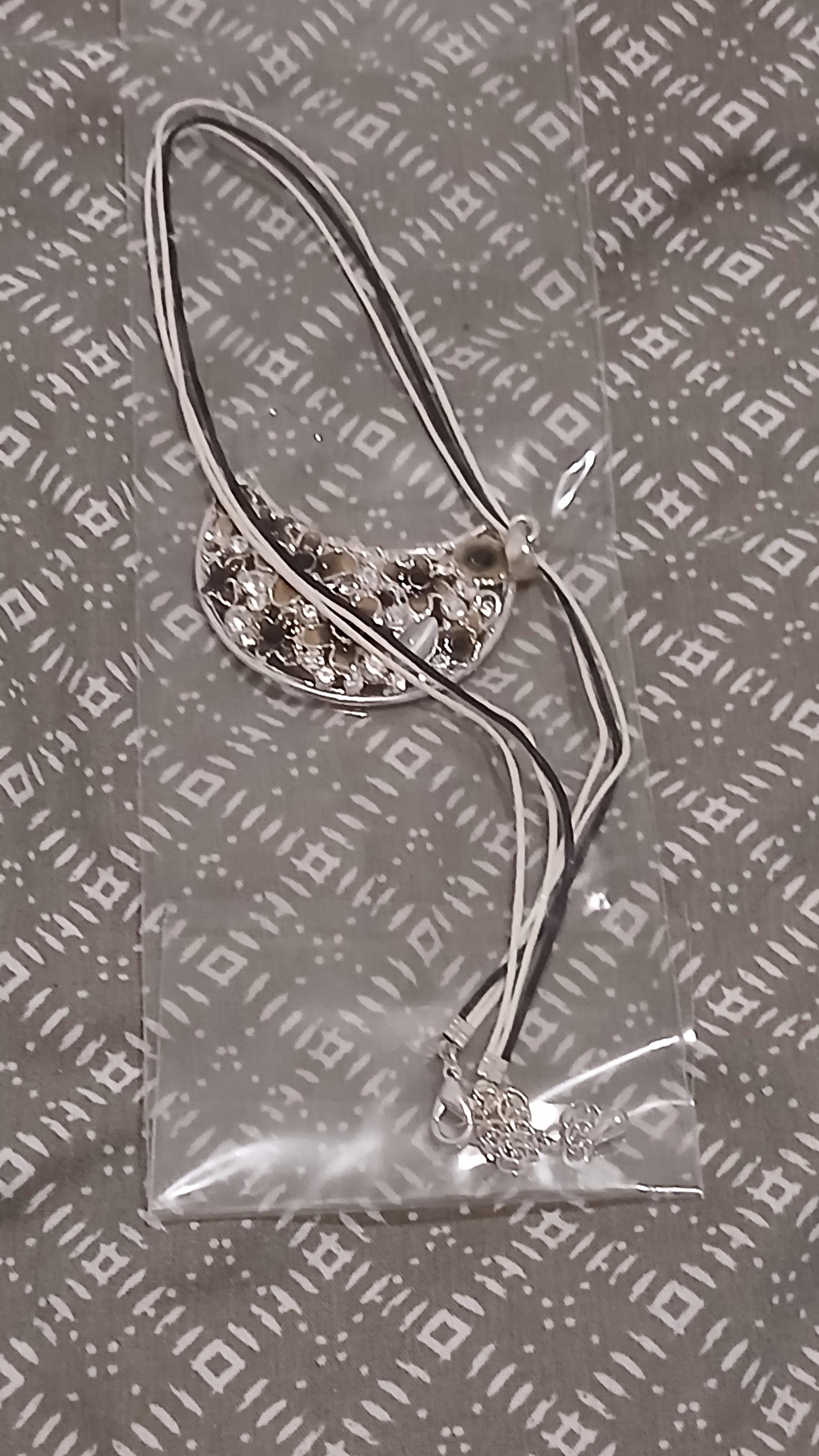 troc de troc reserver divers troc collier femme image 0