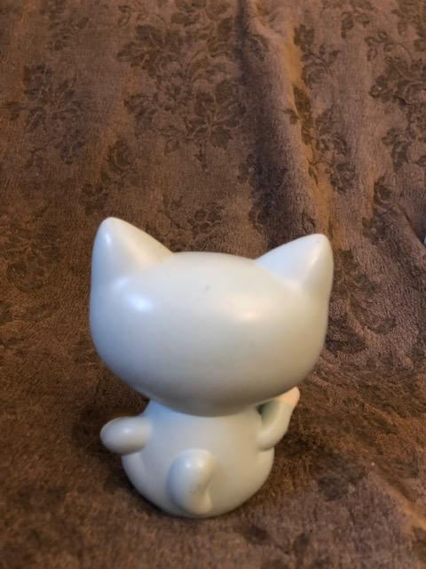 troc de troc (réservé) chat porte bonheur 11cm résine (petits défauts) image 1