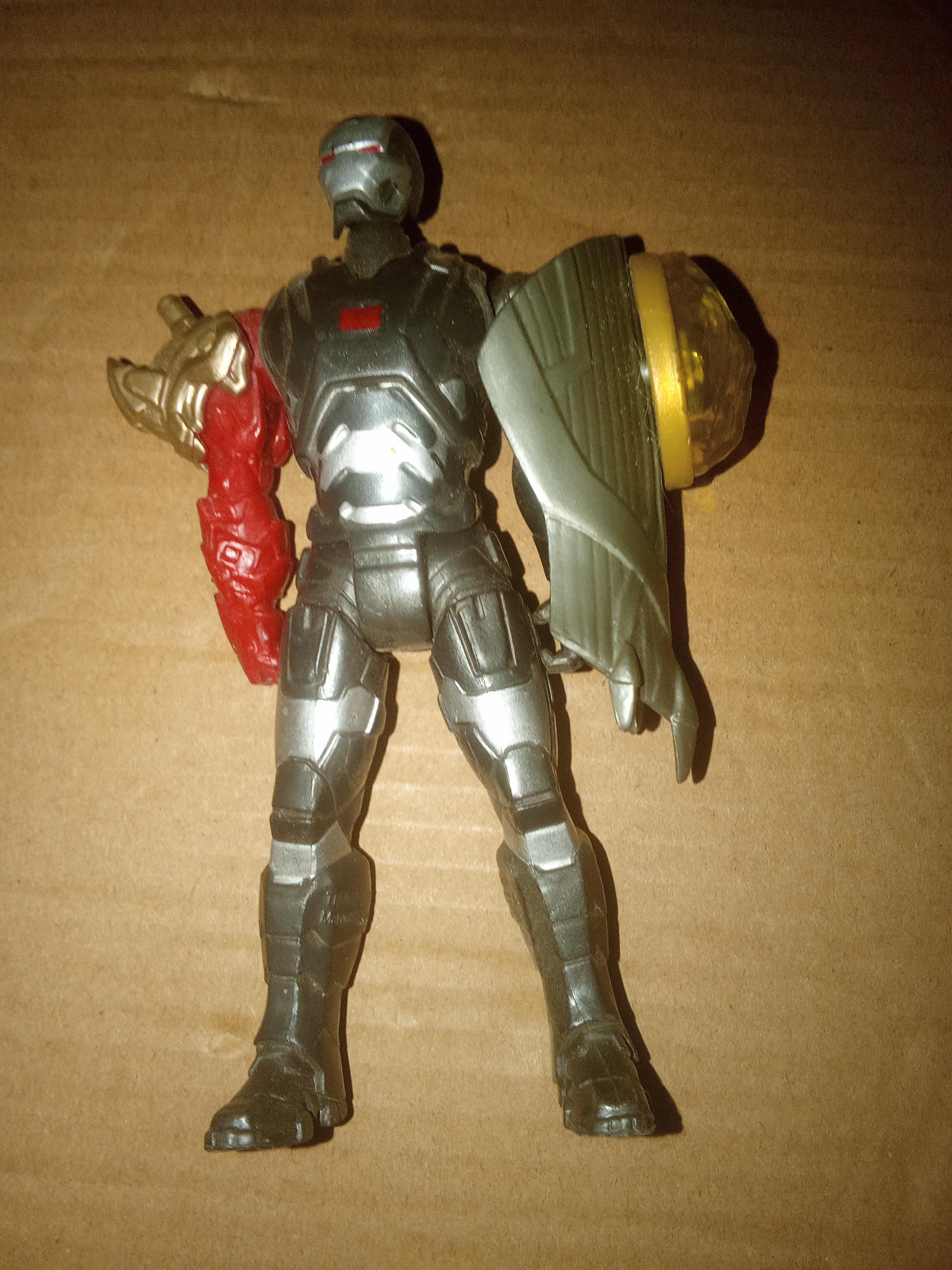 troc de troc figurine iroman réserver ginko image 0