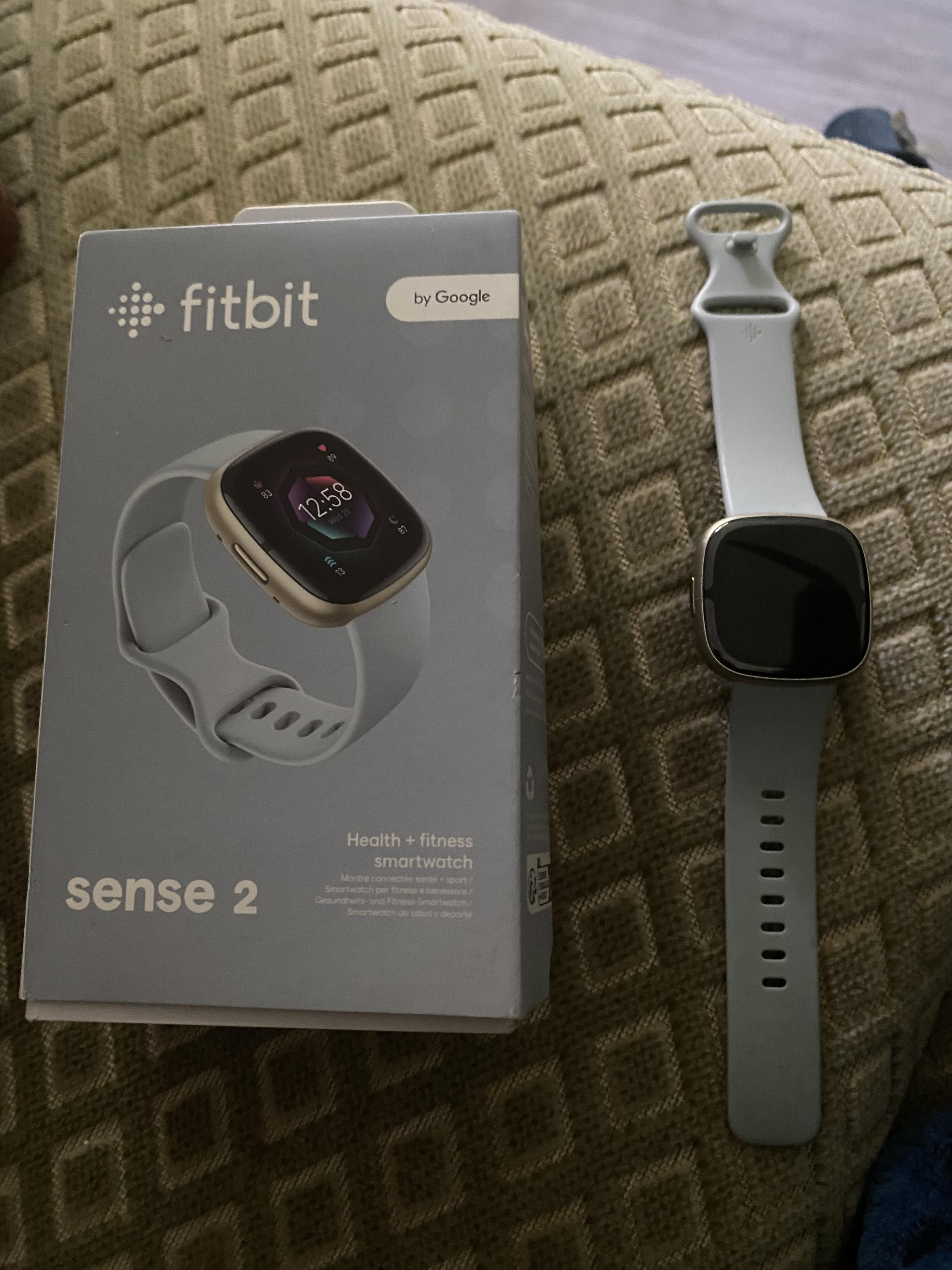 troc de troc montre connéctée fitbit sense 2 image 0