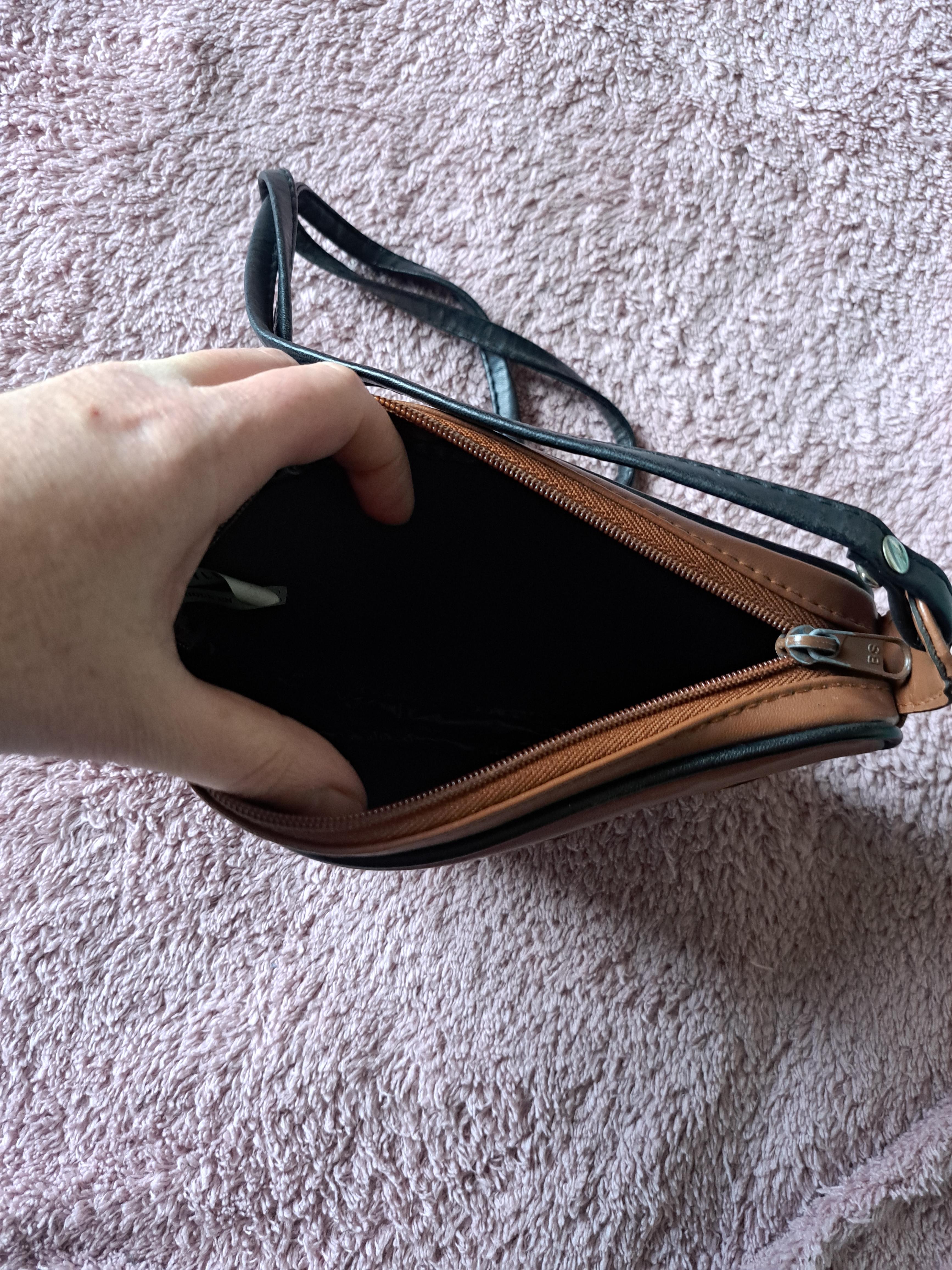 troc de troc petit sac à main pierre cardin image 1