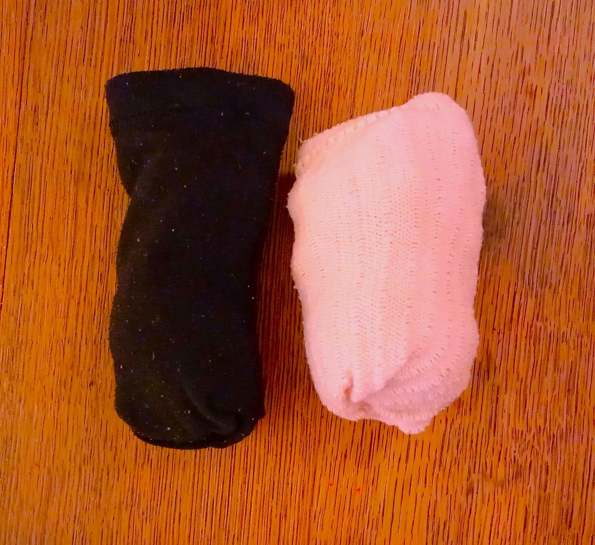 troc de troc 2 paires de chaussettes. image 0