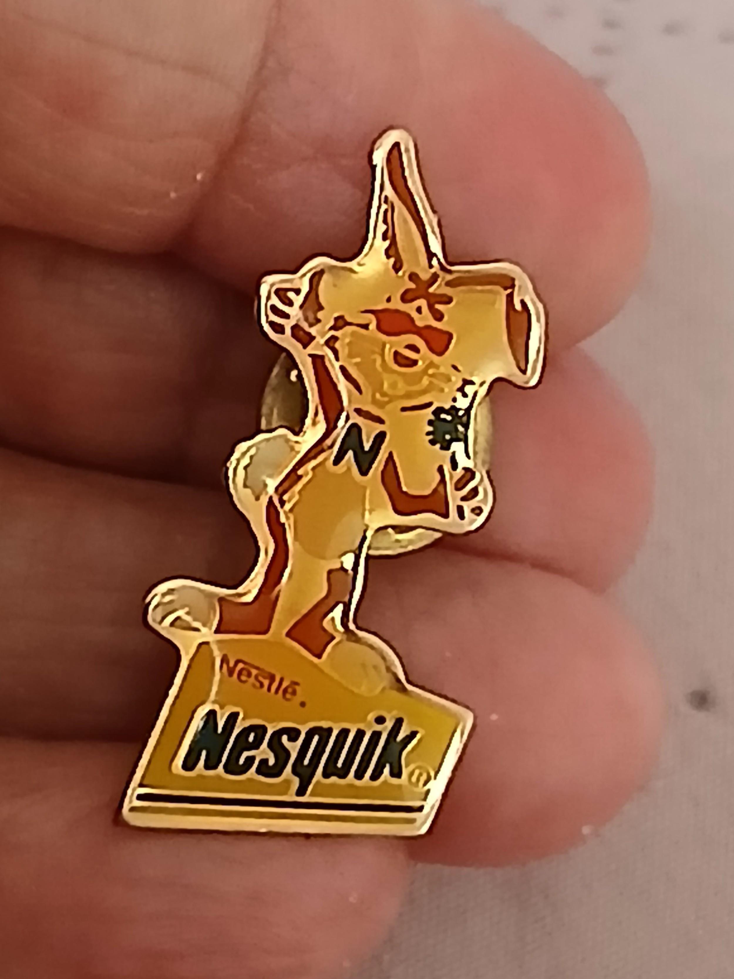 troc de troc reserver. pins ' nesquik ' image 1