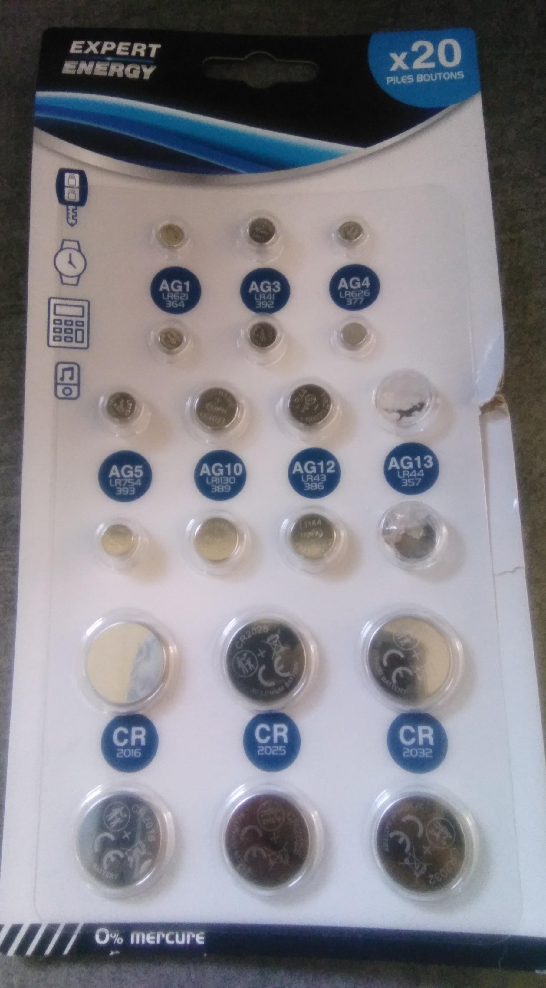 troc de troc lot piles boutons, neuf image 0