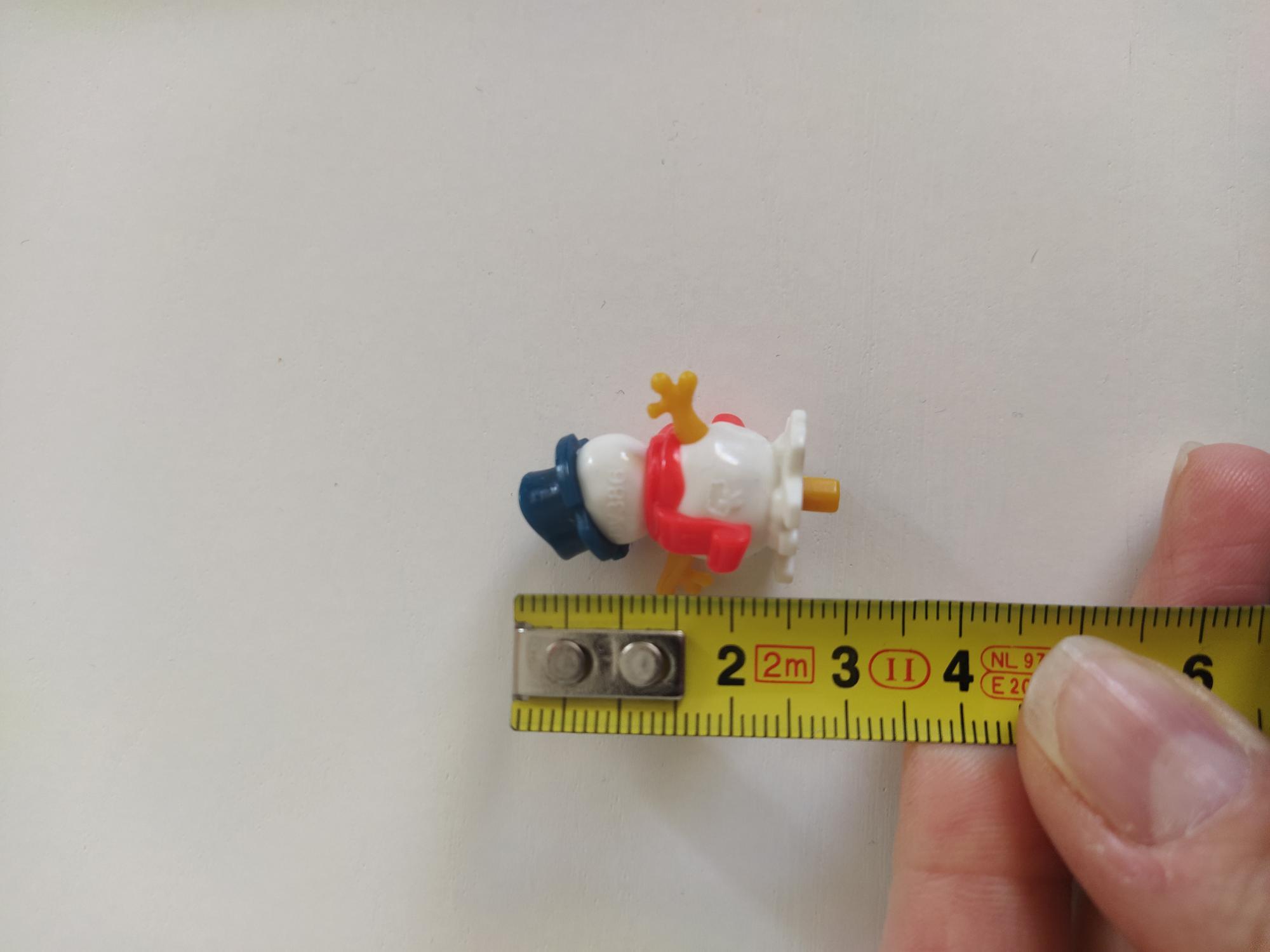 troc de troc réservé mini bonhomme de neige en plastique image 1