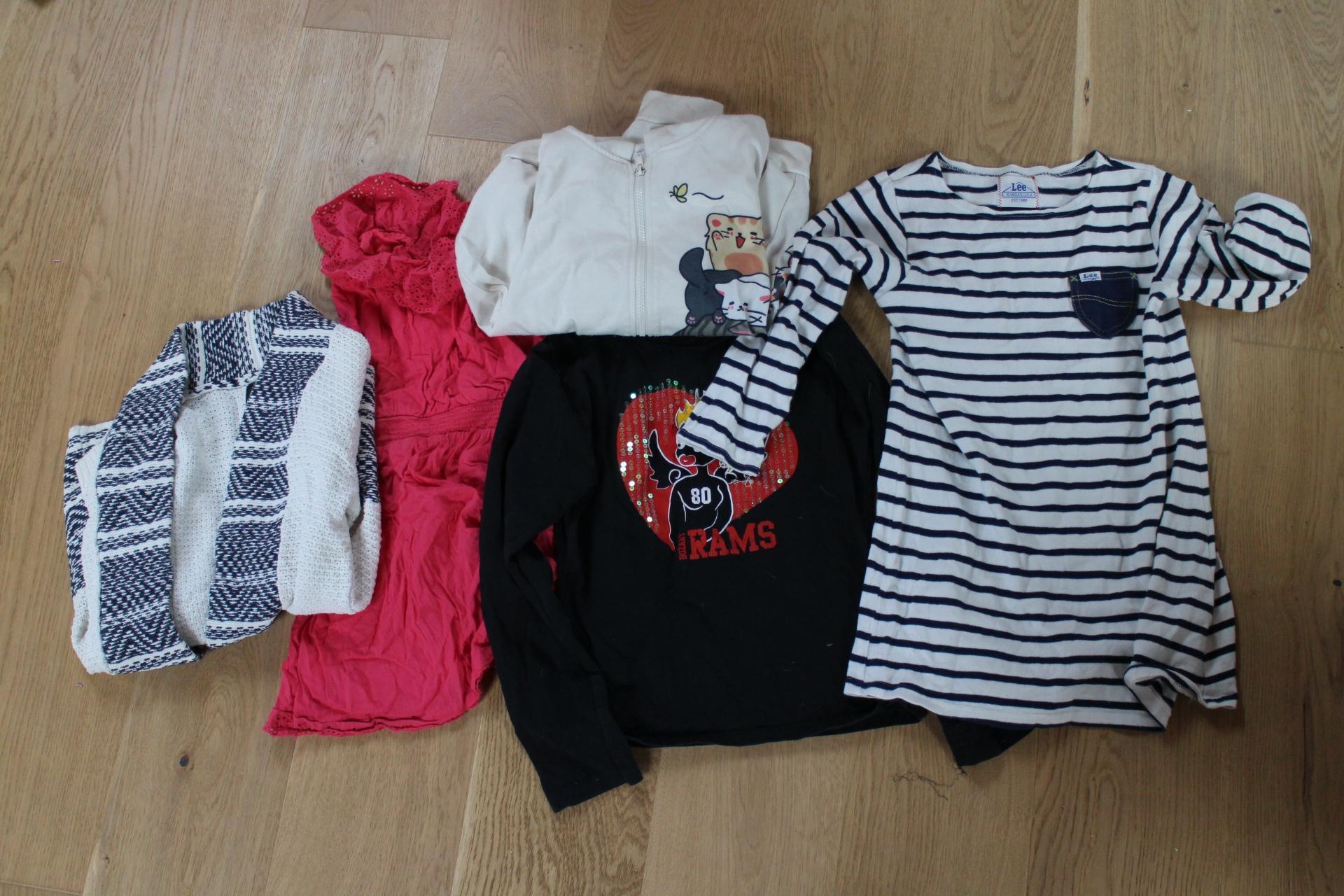 troc de troc lot de vêtements. 140cm. image 0
